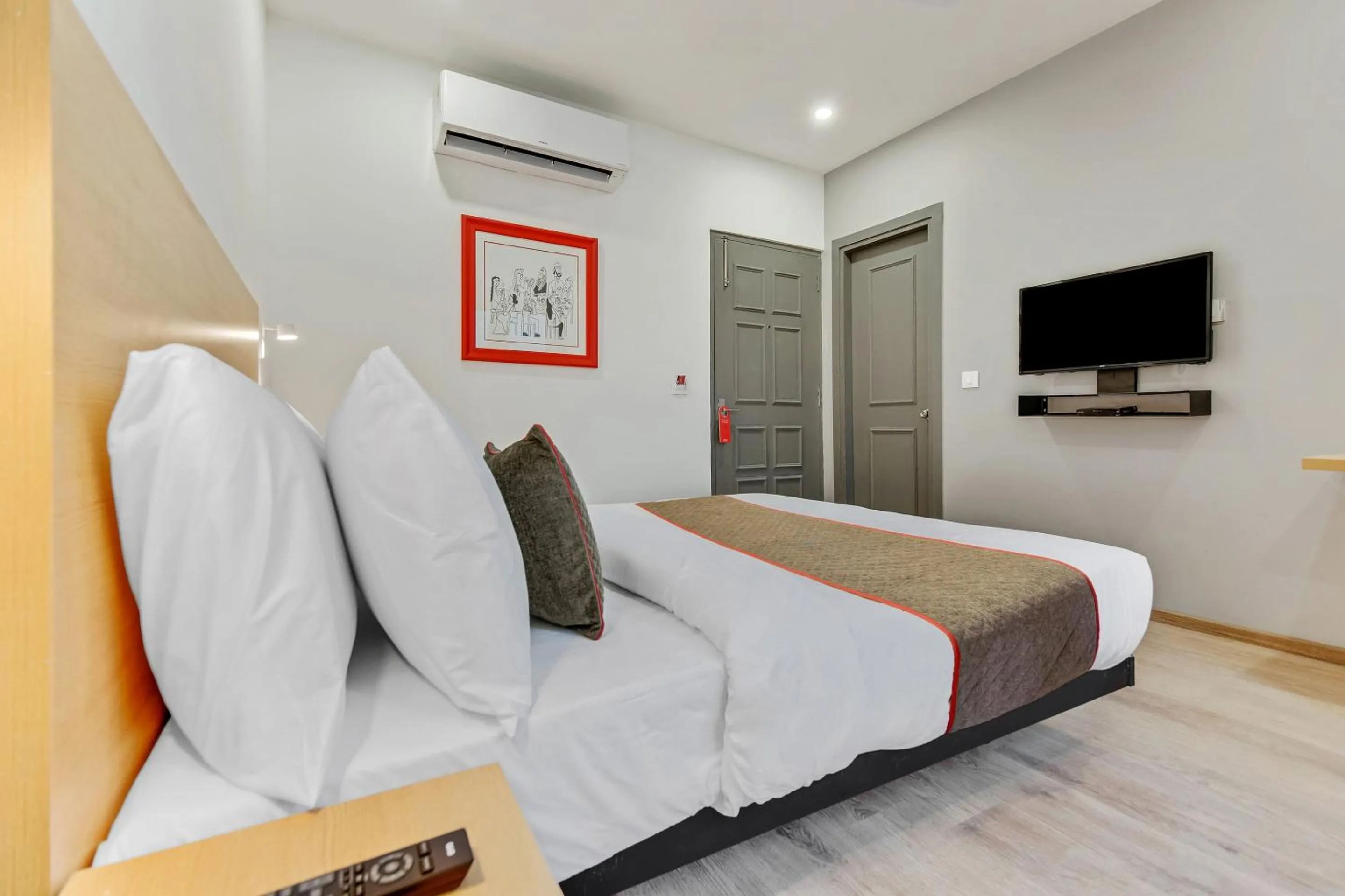 Bedroom, Bed in Super Townhouse 204 Sector 49 Near Logix city centre