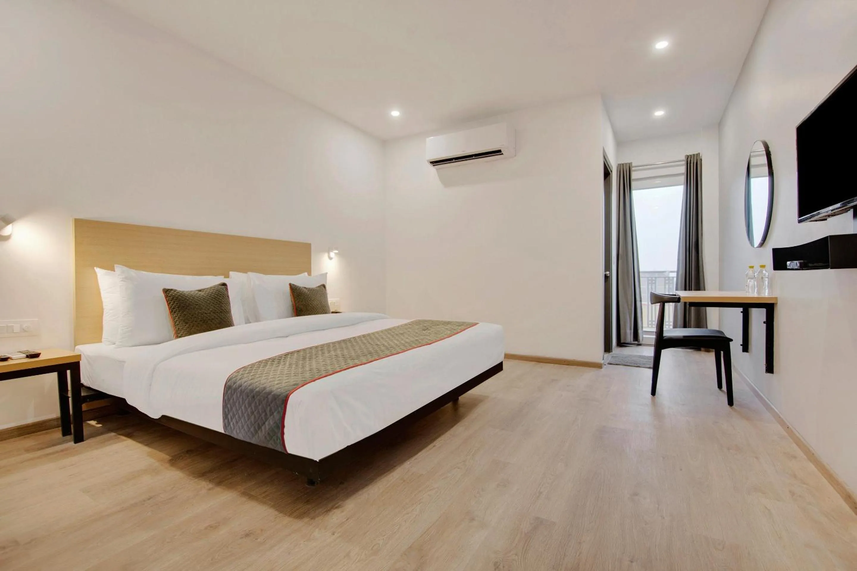 Bedroom, Bed in Super Townhouse 204 Sector 49 Near Logix city centre