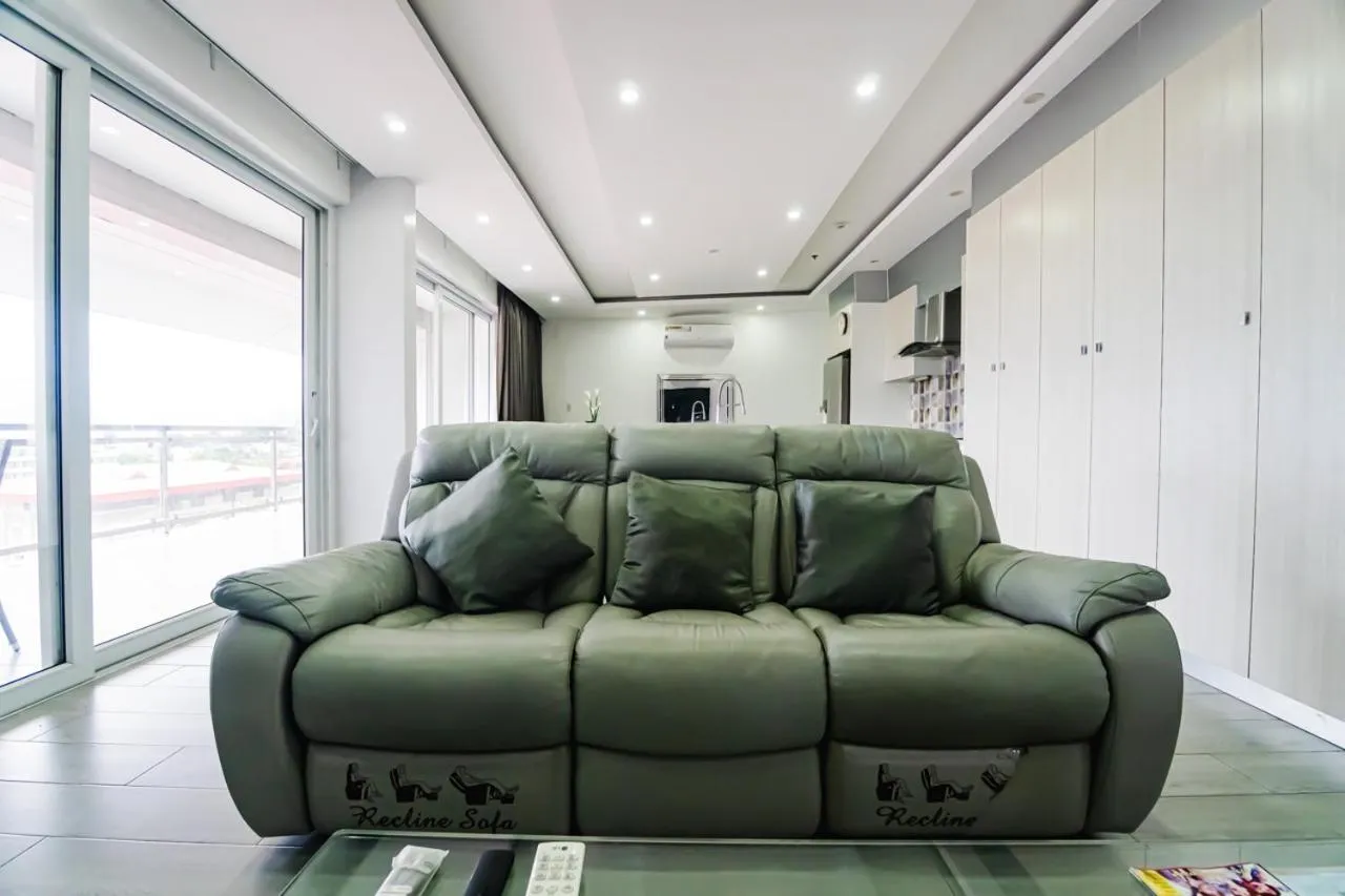 Penthouse Apartment in Chequers Suites Subic Bay