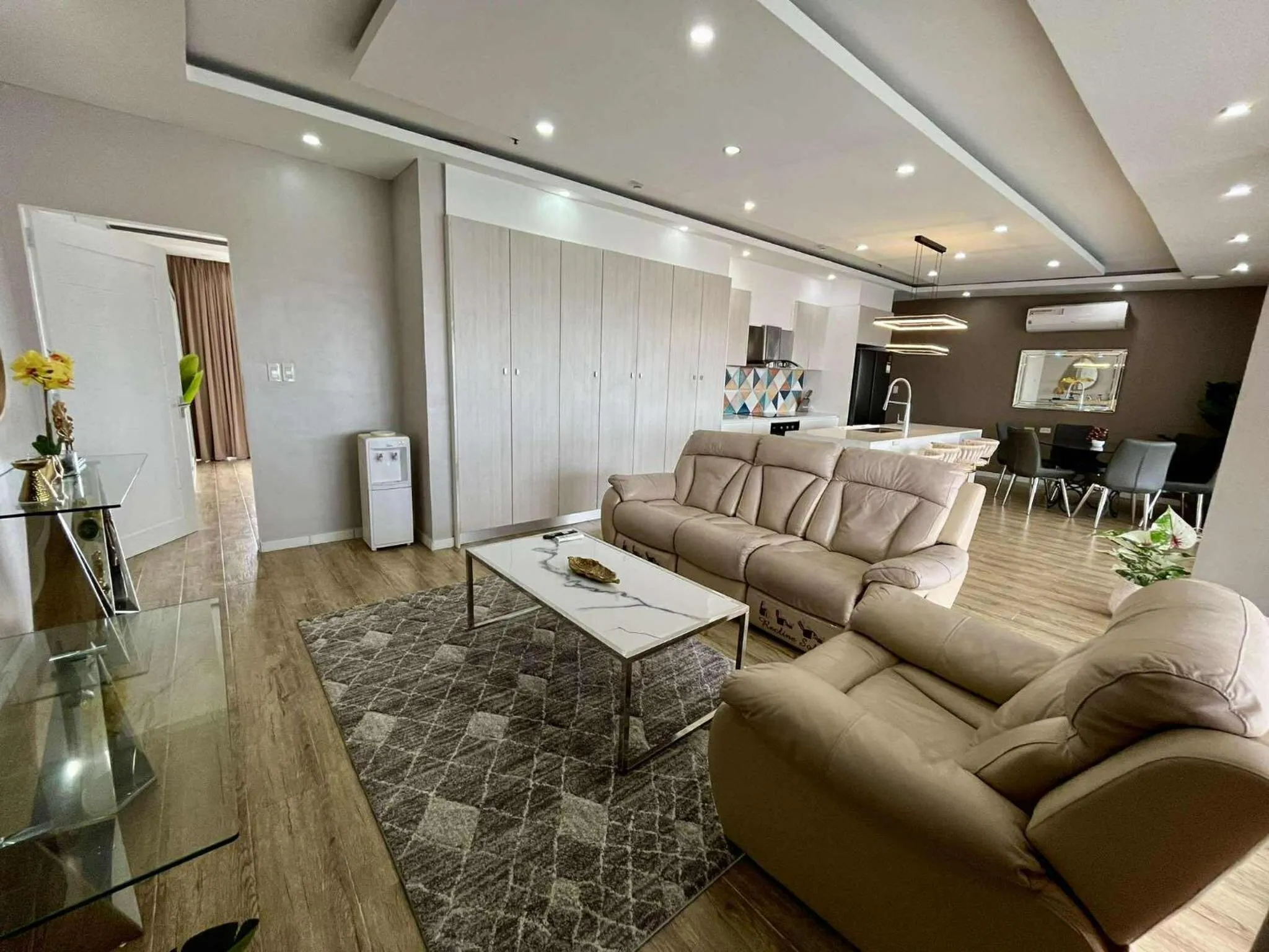 Chequers Suites Subic Bay