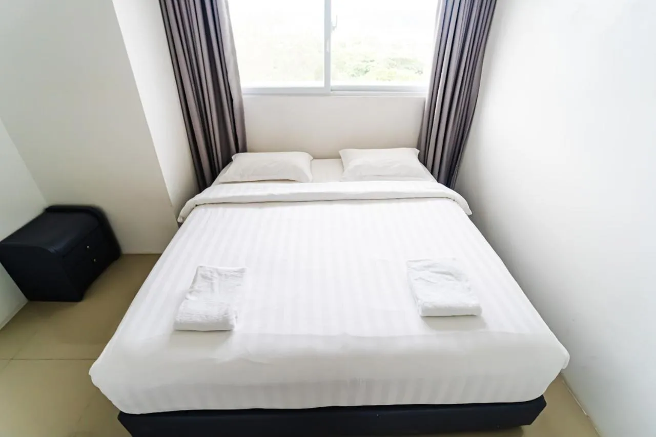 Bed in Chequers Suites Subic Bay