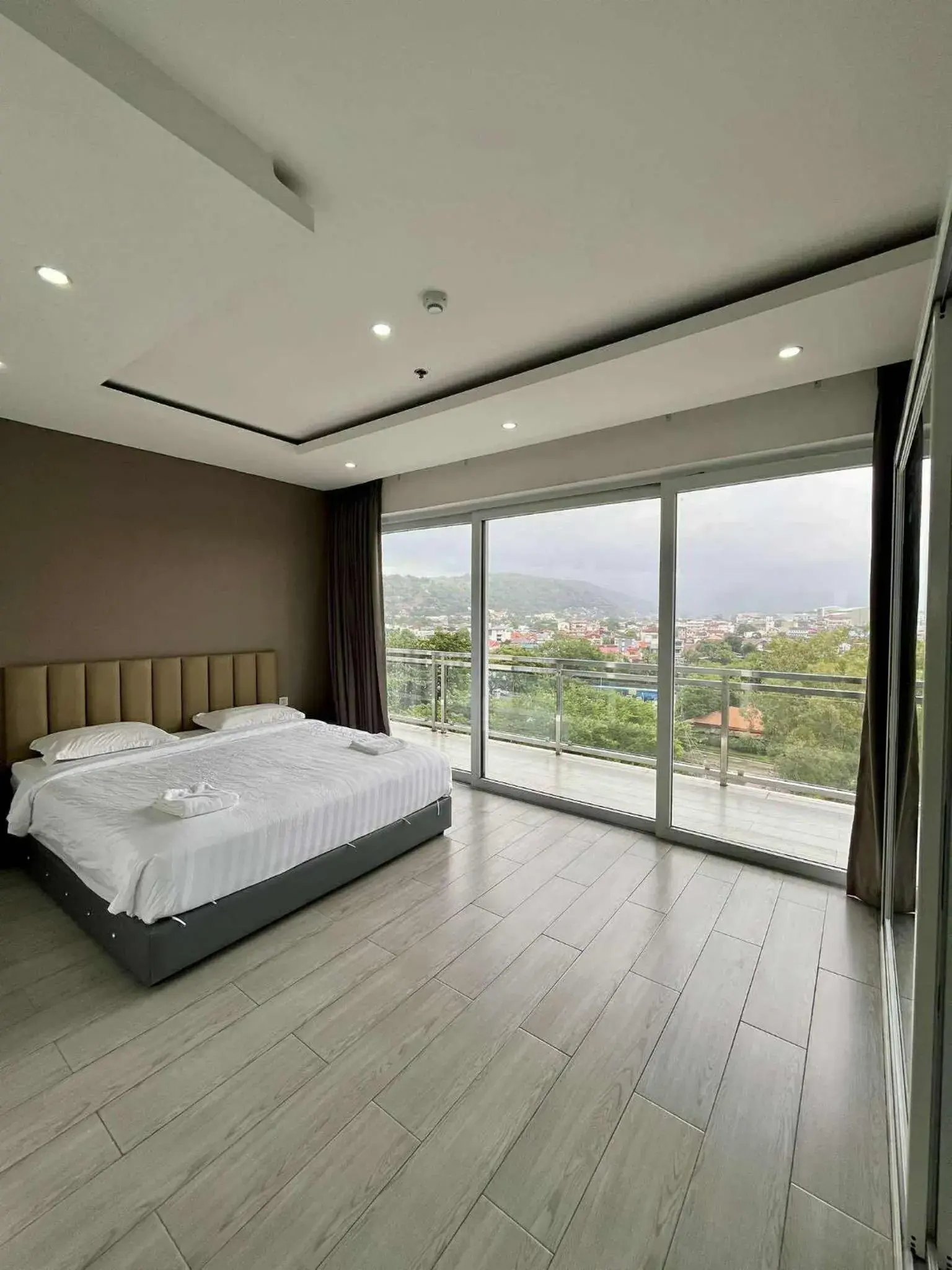 Bed in Chequers Suites Subic Bay Bed in Chequers Suites Subic Bay