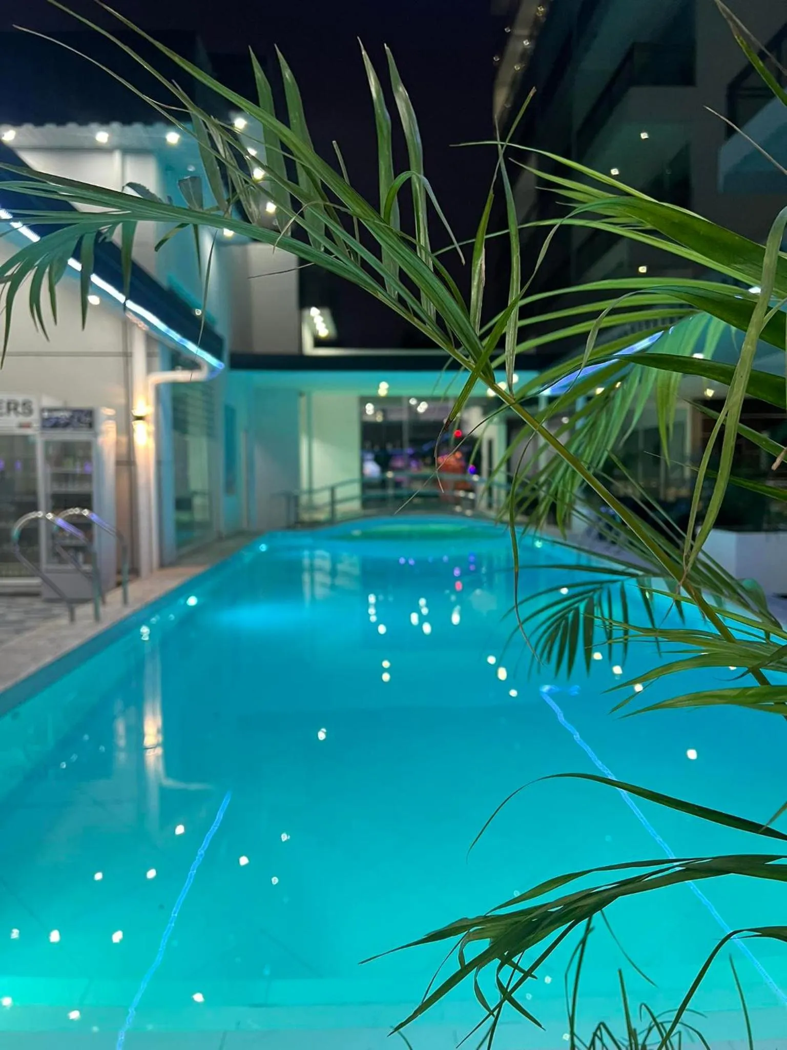 Chequers Suites Subic Bay