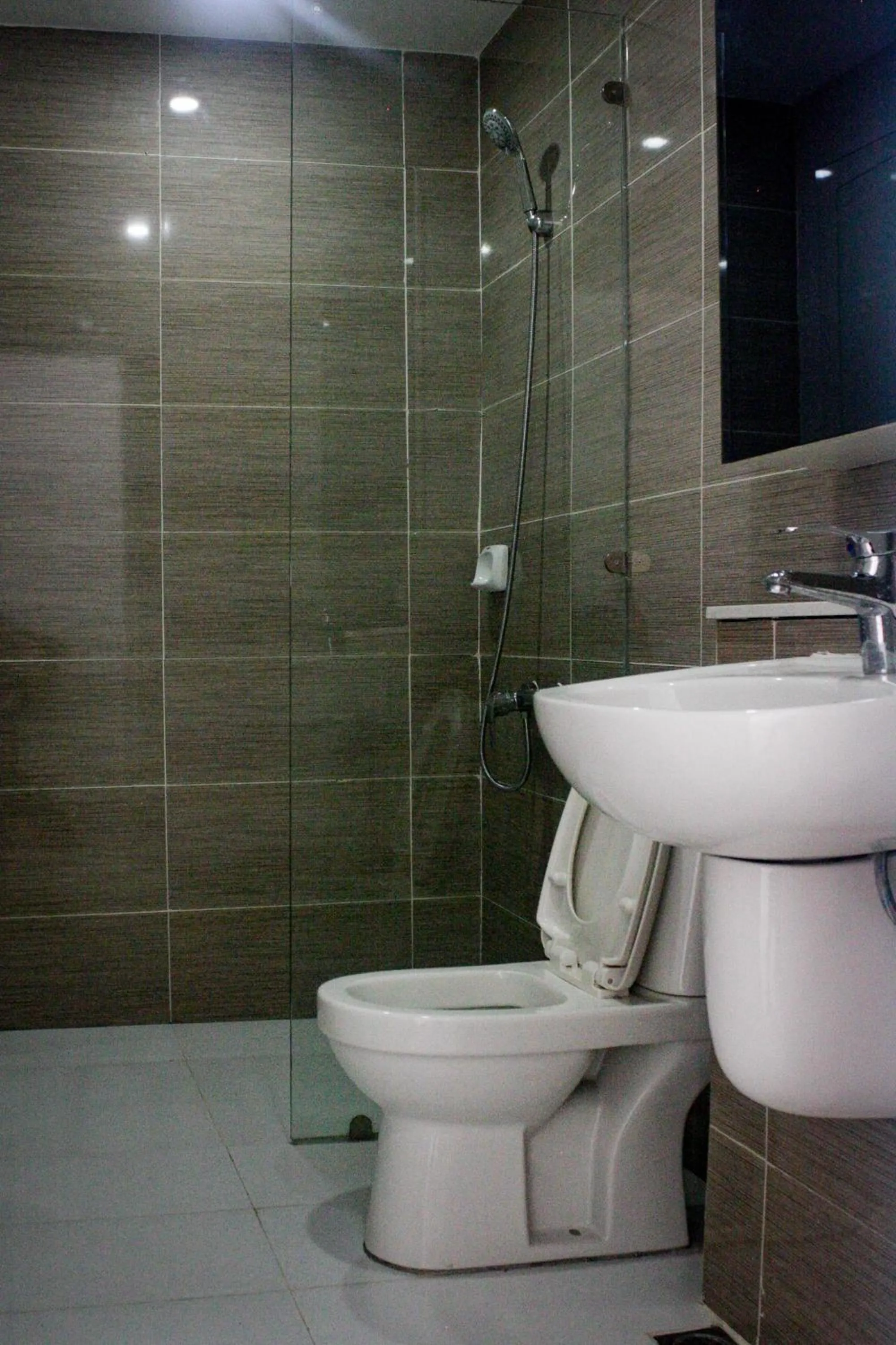 Chequers Suites Subic Bay