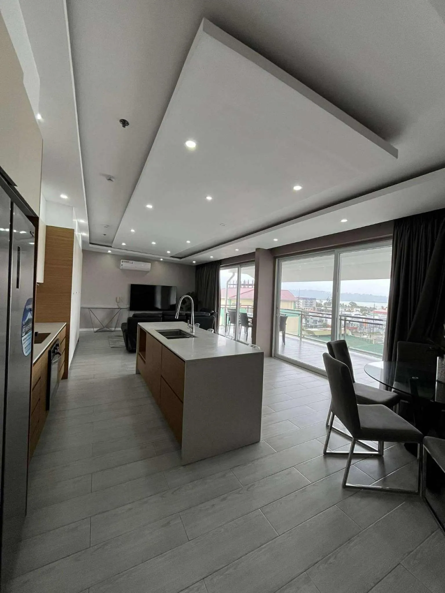 Chequers Suites Subic Bay