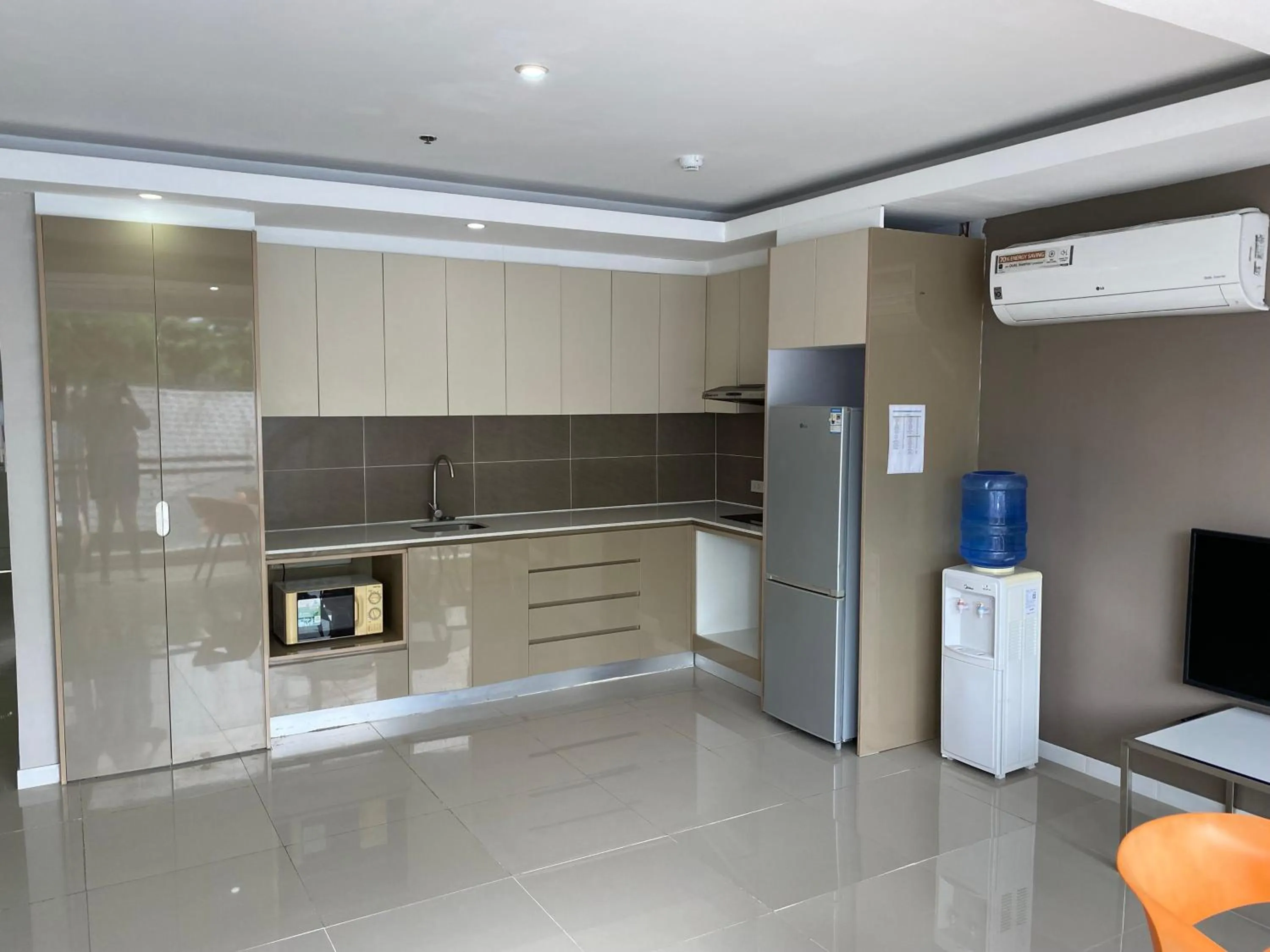 Chequers Suites Subic Bay