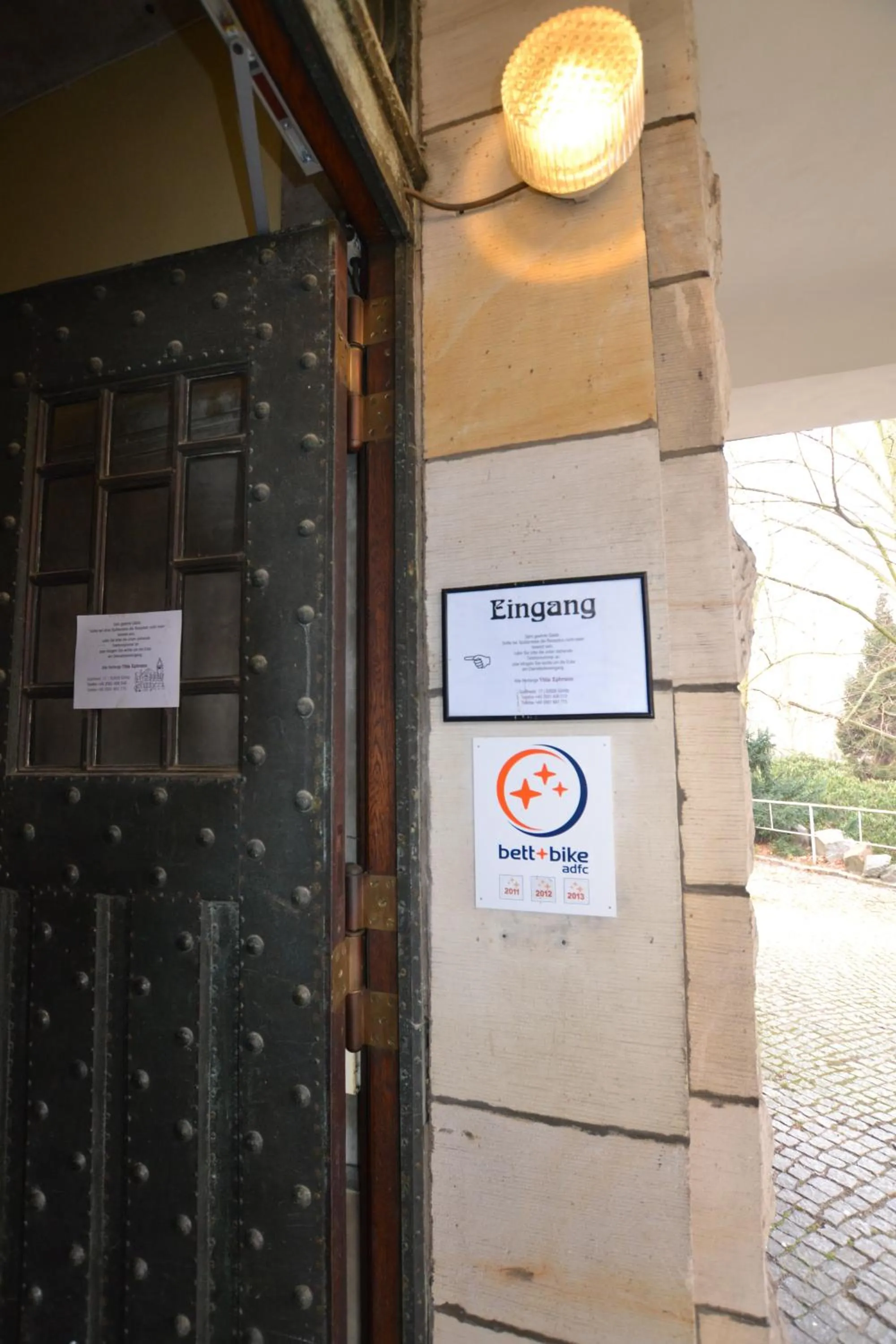Logo/Certificate/Sign in Villa Ephraim
