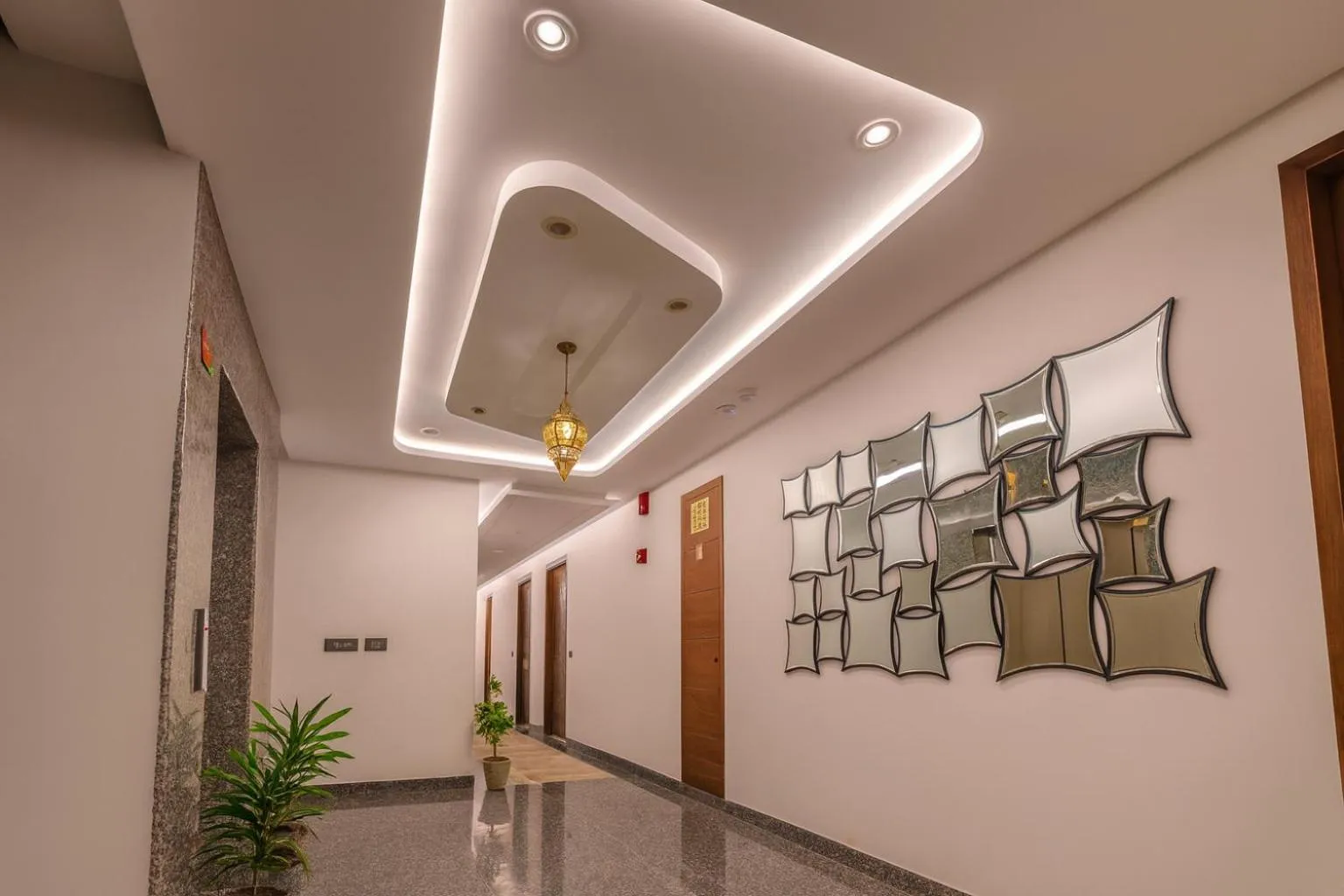 Lobby or reception in HOTEL TEN SQUARE - 5 Minutes from The Taj Mahal