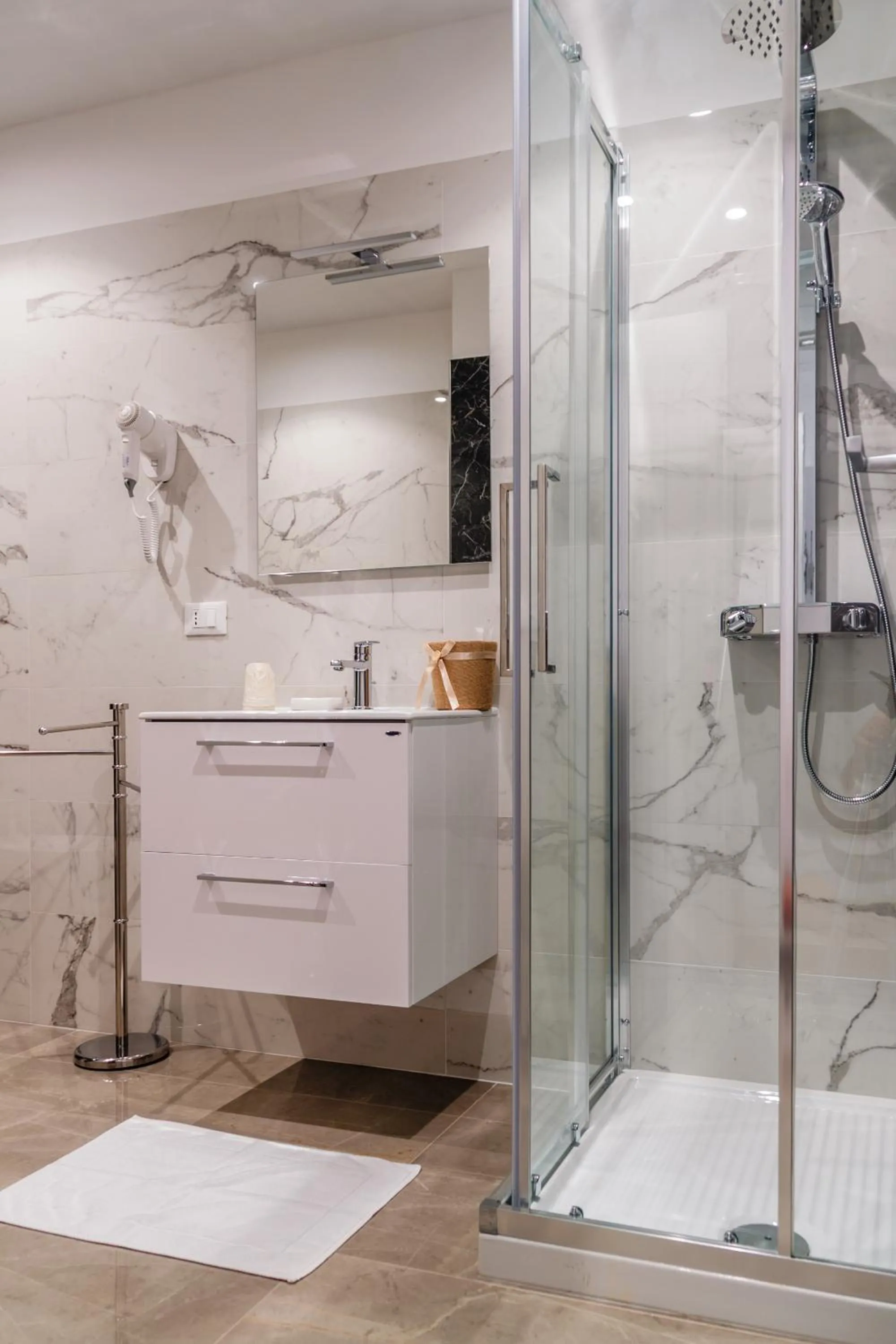 Bathroom in Mediterraneo Palace Luxury Affittacamere