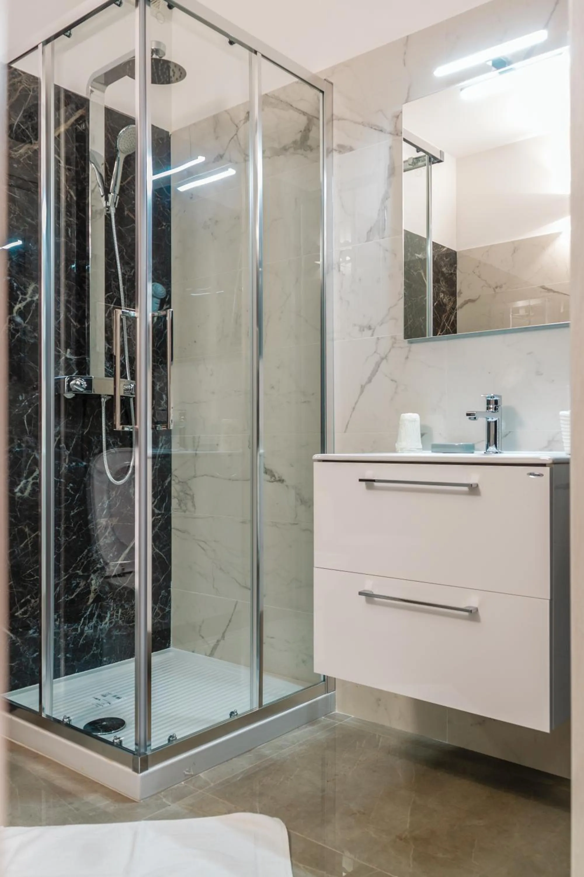 Bathroom in Mediterraneo Palace Luxury Affittacamere