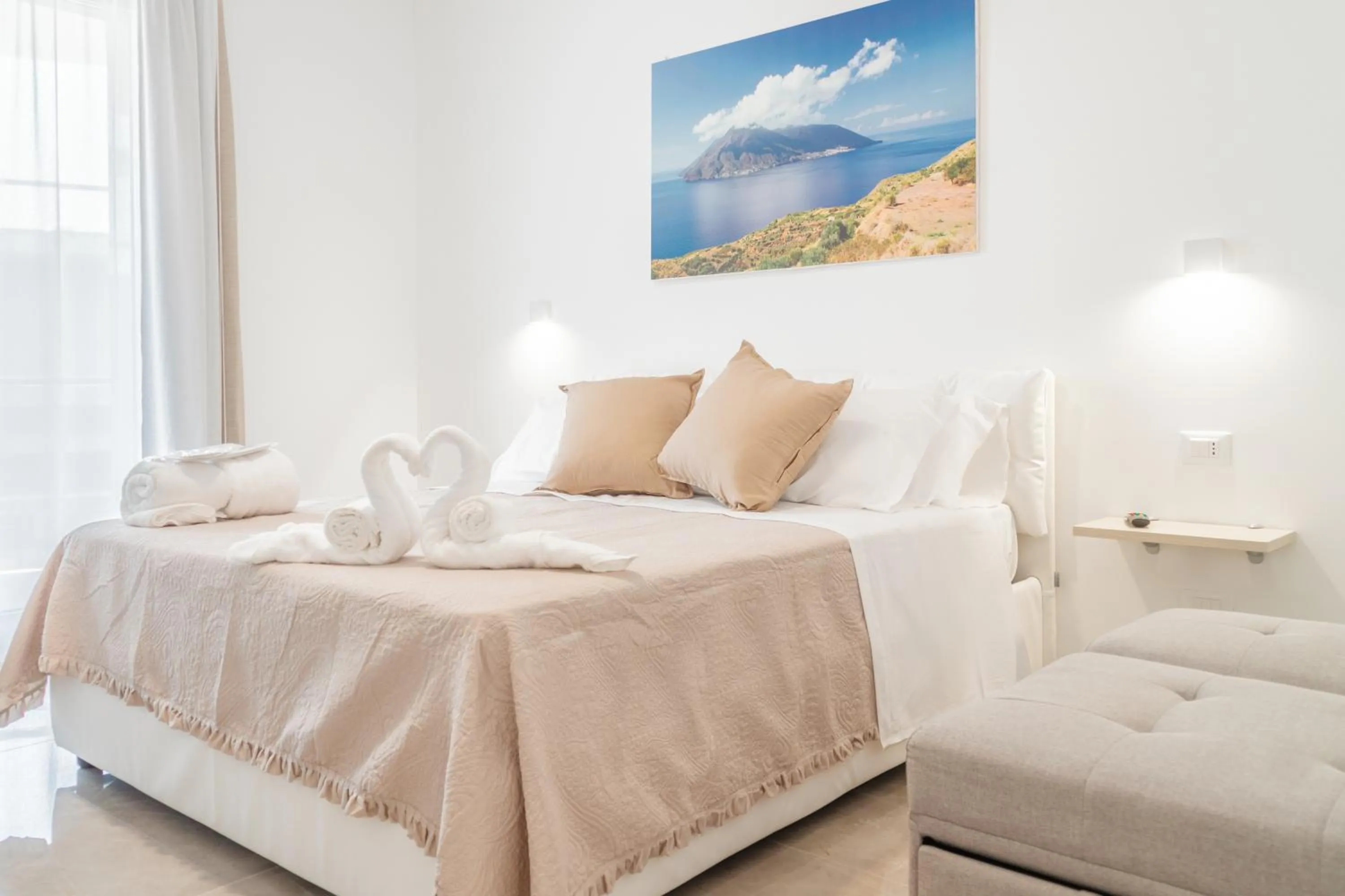 Photo of the whole room, Bed in Mediterraneo Palace Luxury Affittacamere