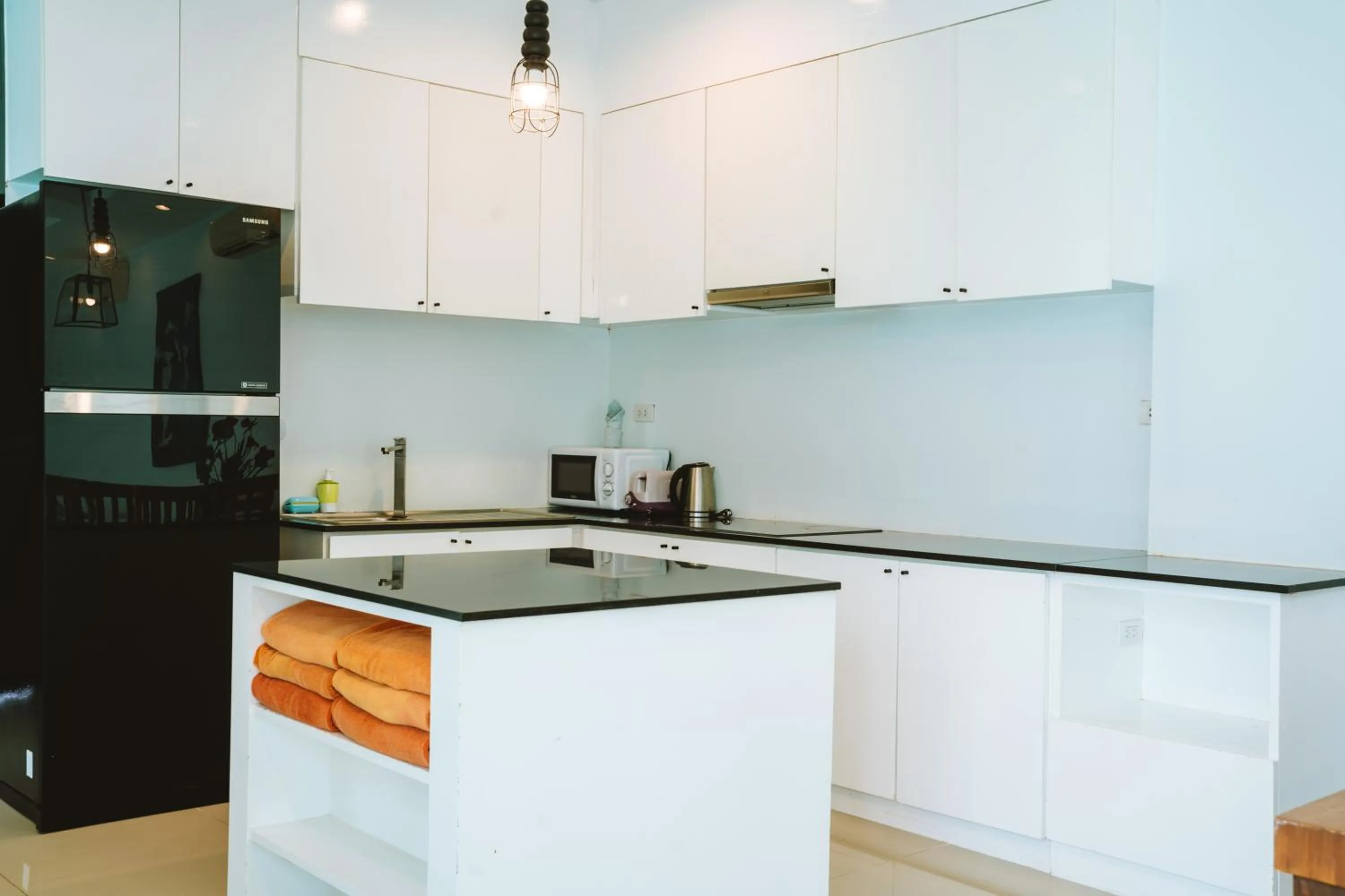 Kitchen or kitchenette in Layantara Villas