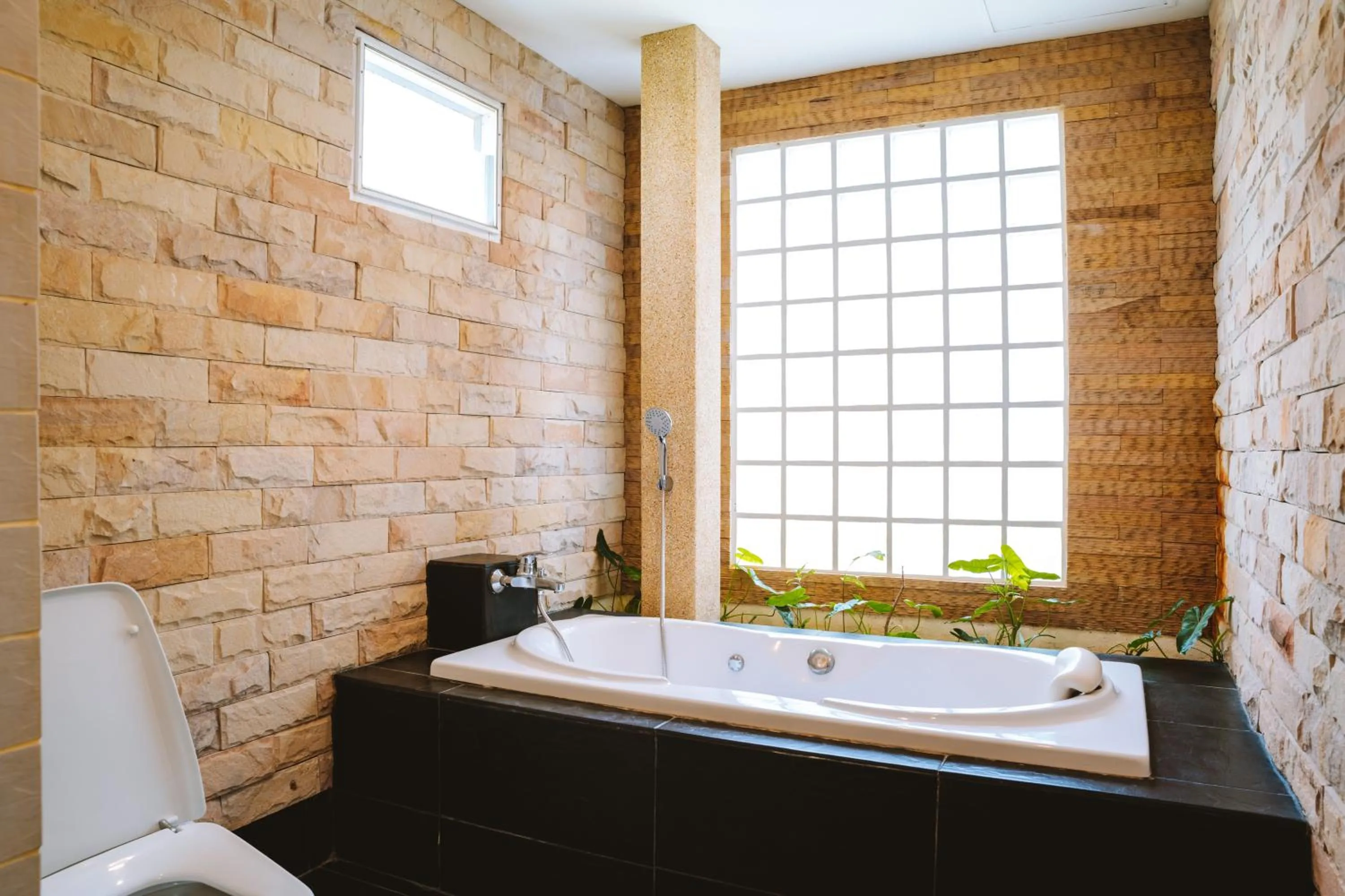 Public Bath in Layantara Villas