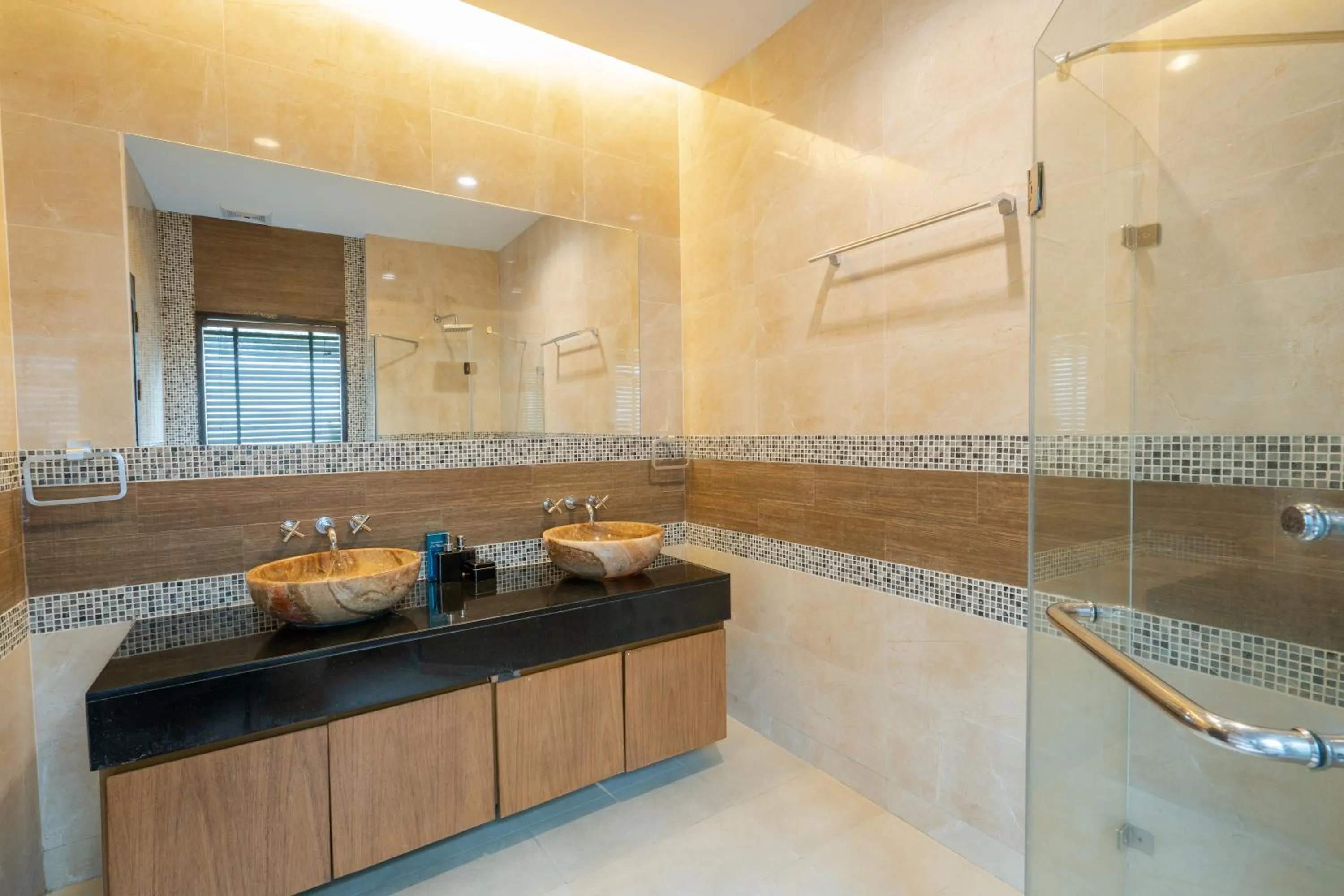 Shower in Layantara Villas