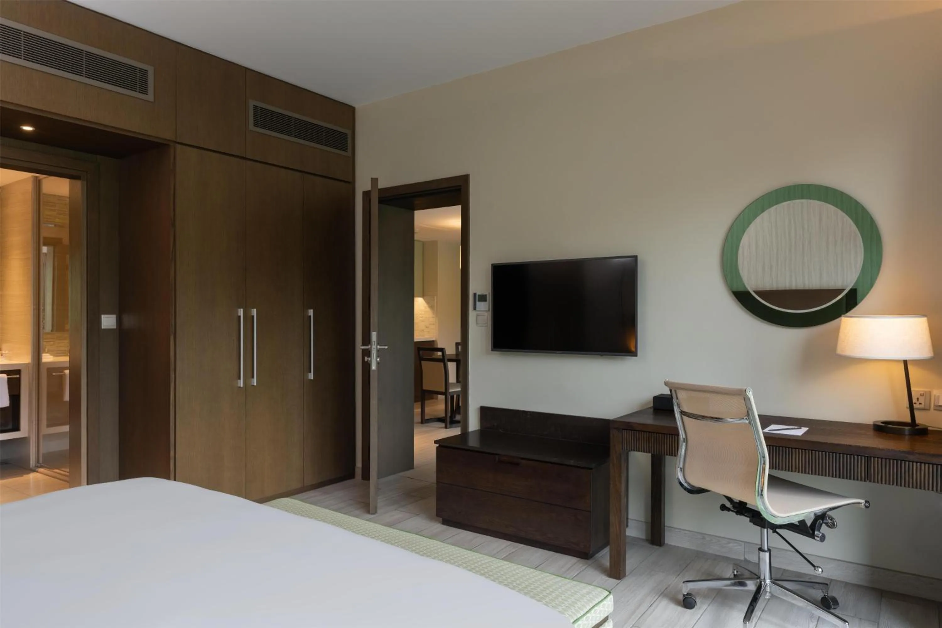 Photo of the whole room, Bed in Radisson Blu Hotel & Residence Nairobi Arboretum