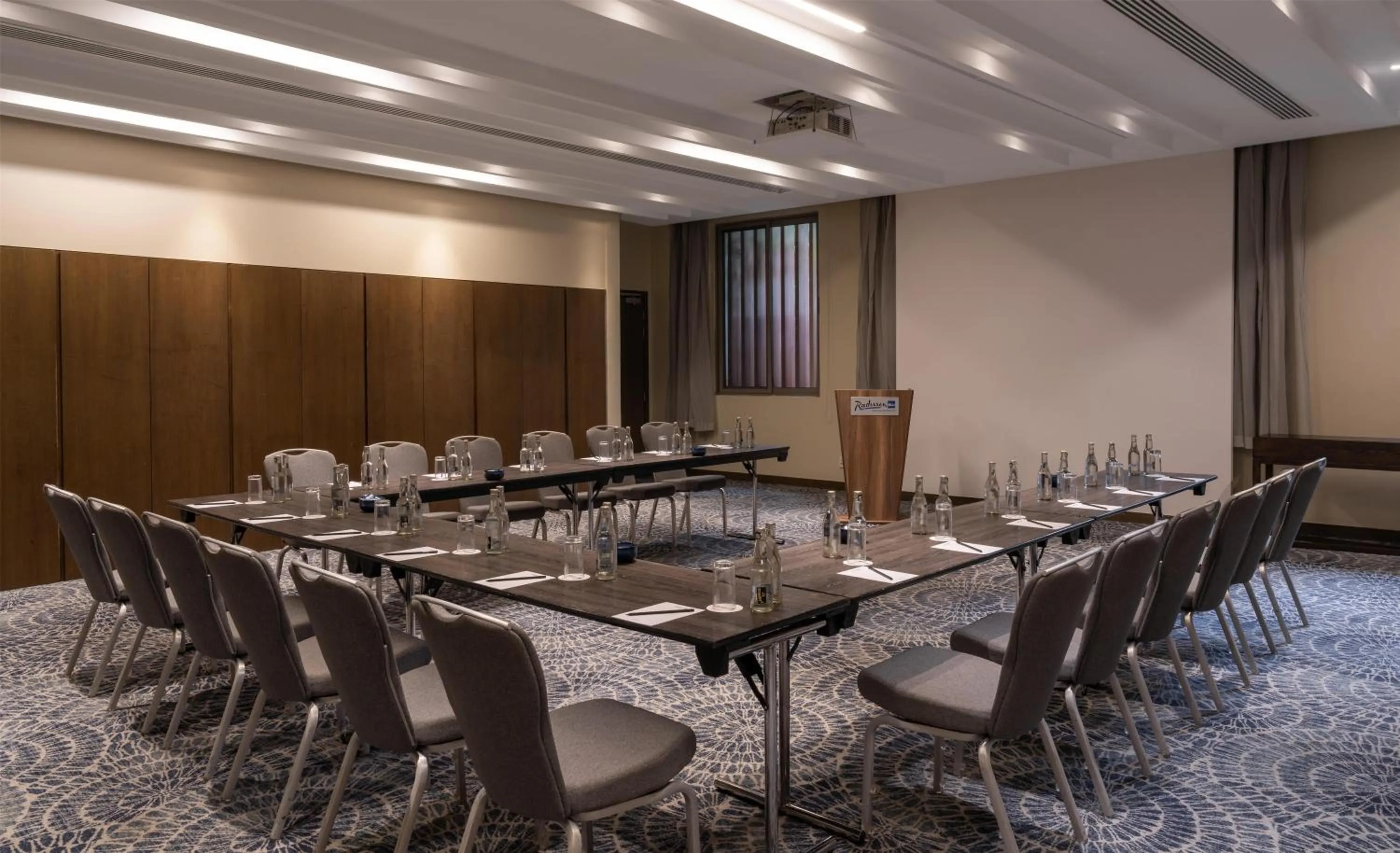 Meeting/conference room in Radisson Blu Hotel & Residence Nairobi Arboretum