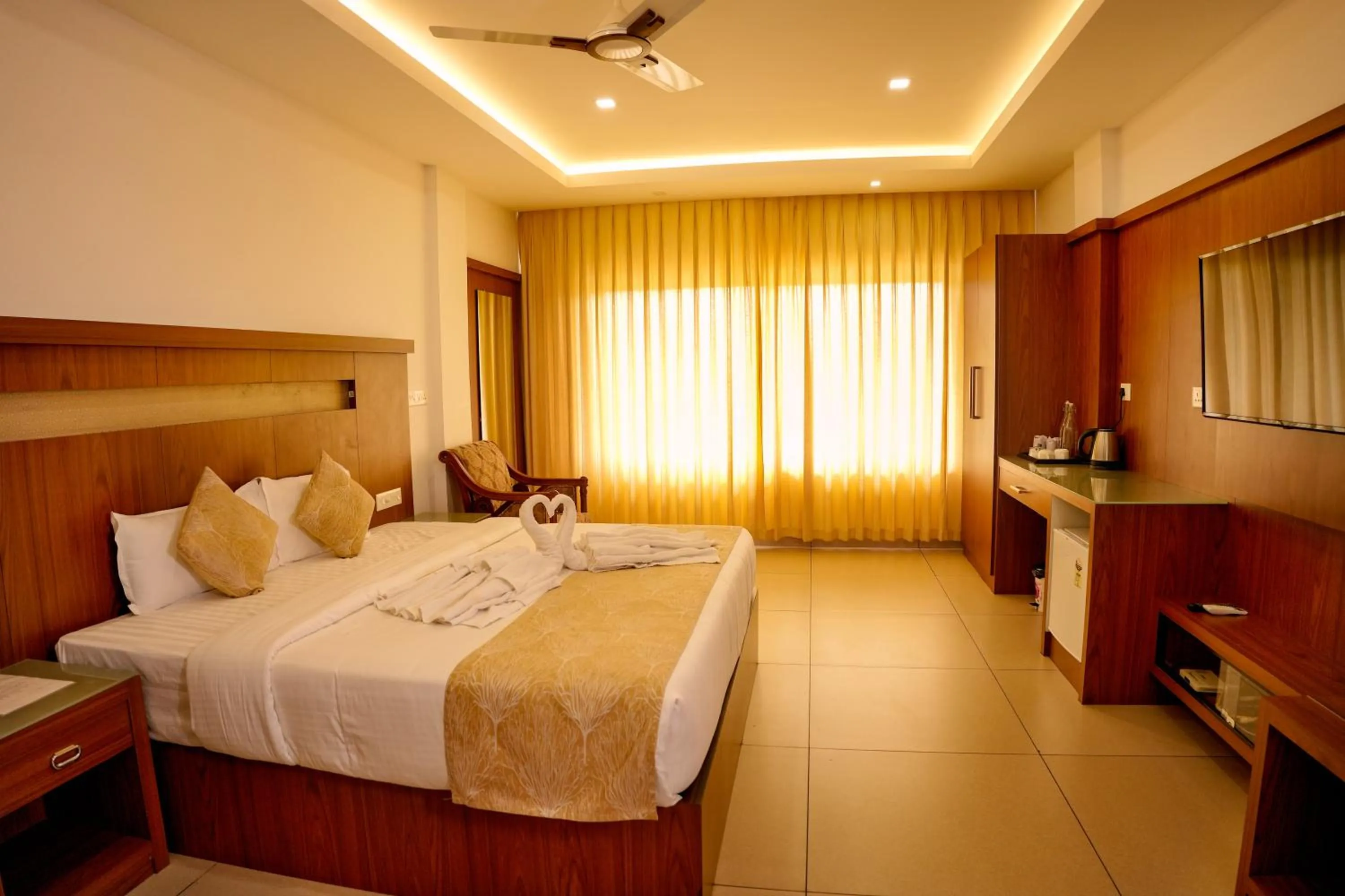 Bed in The Lake View Munnar