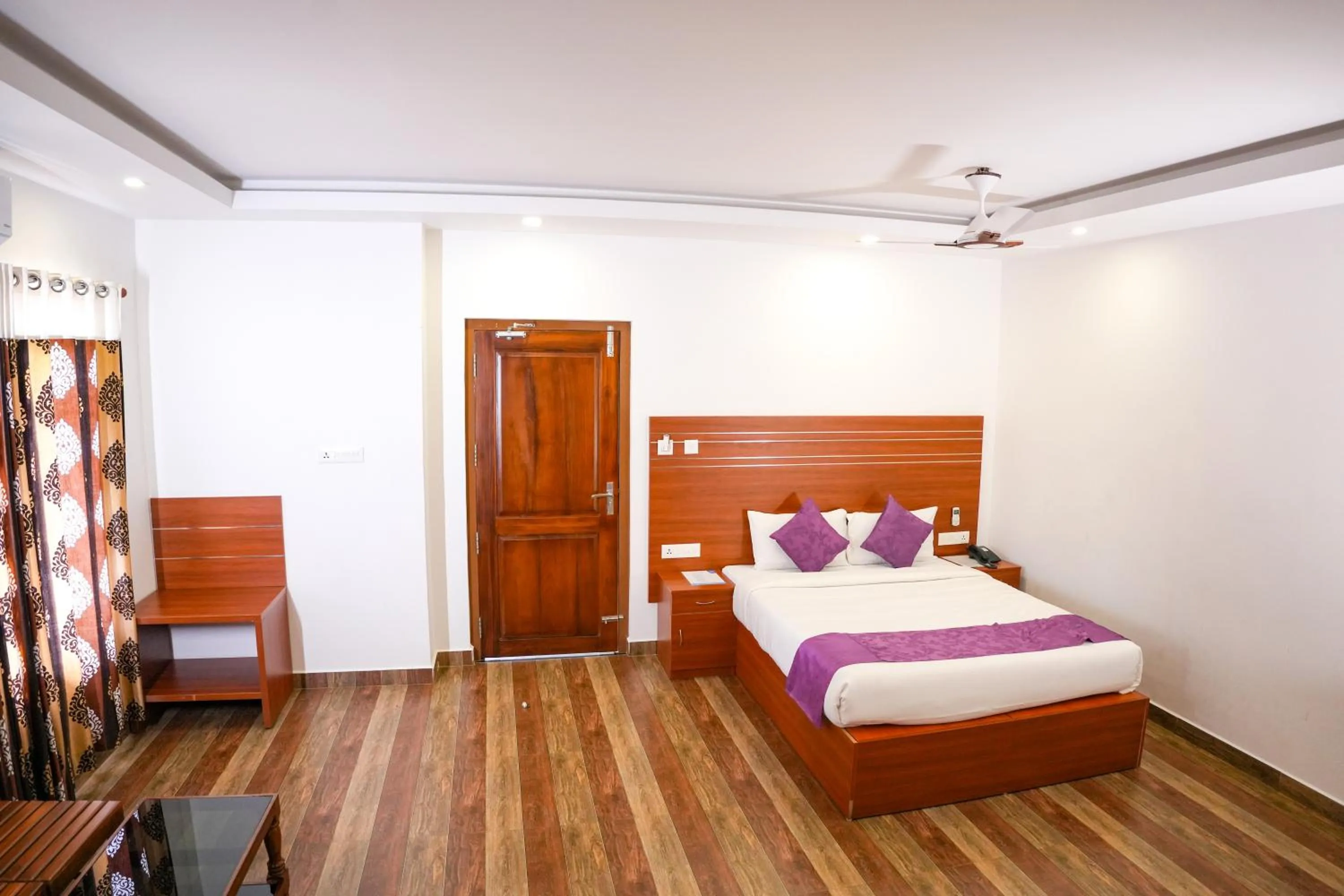 Bed in The Lake View Munnar