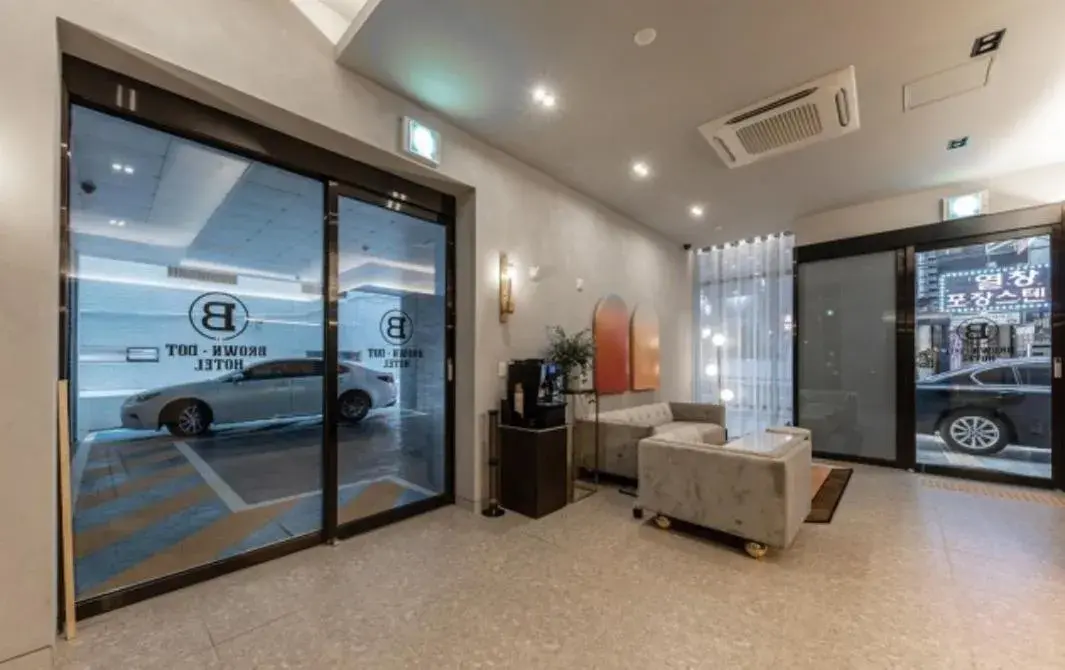 Property building in Brown Dot Hotel Deokcheon Property building in Brown Dot Hotel Deokcheon