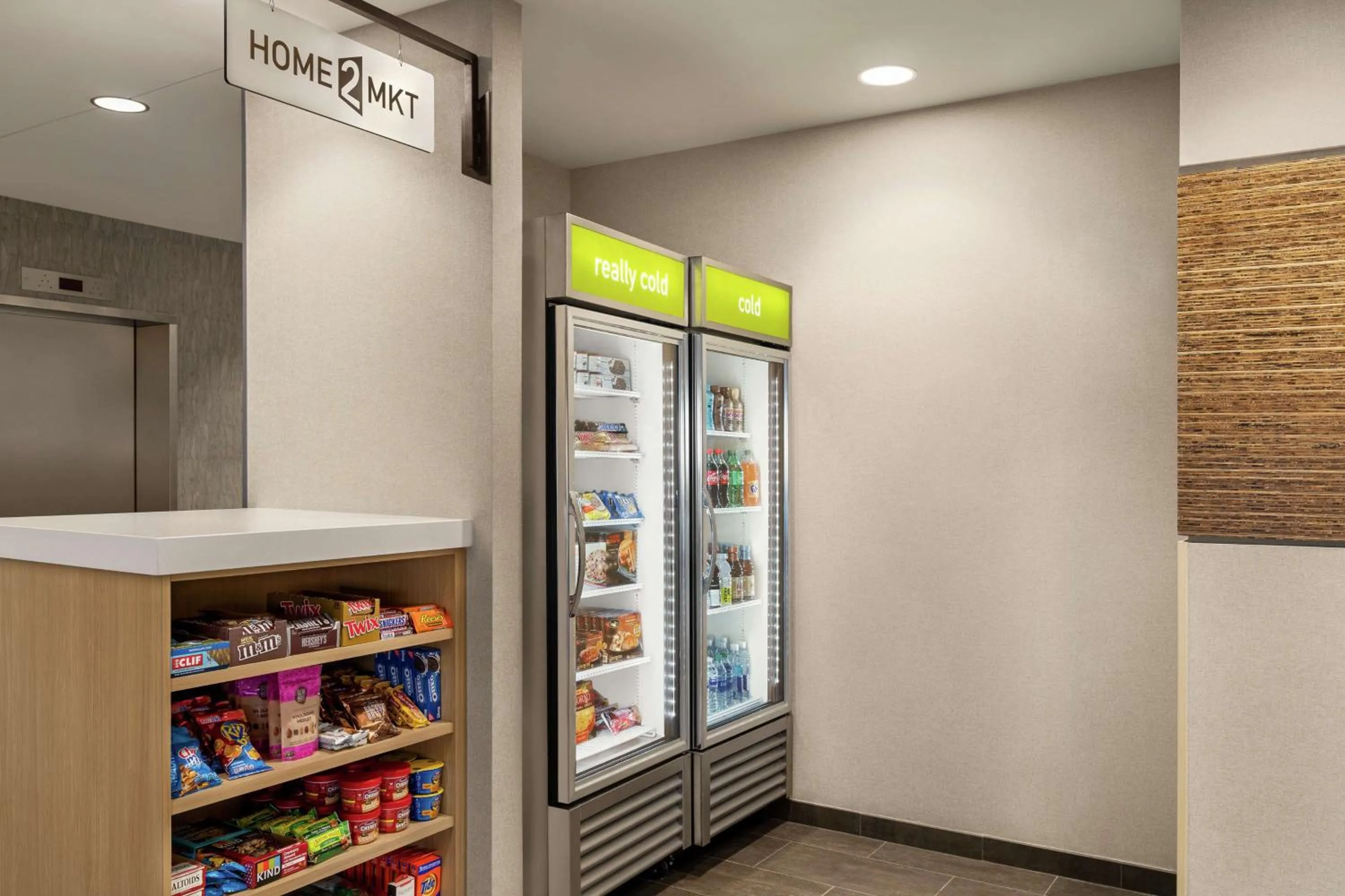 Dining area in Home2 Suites By Hilton Glen Mills Chadds Ford