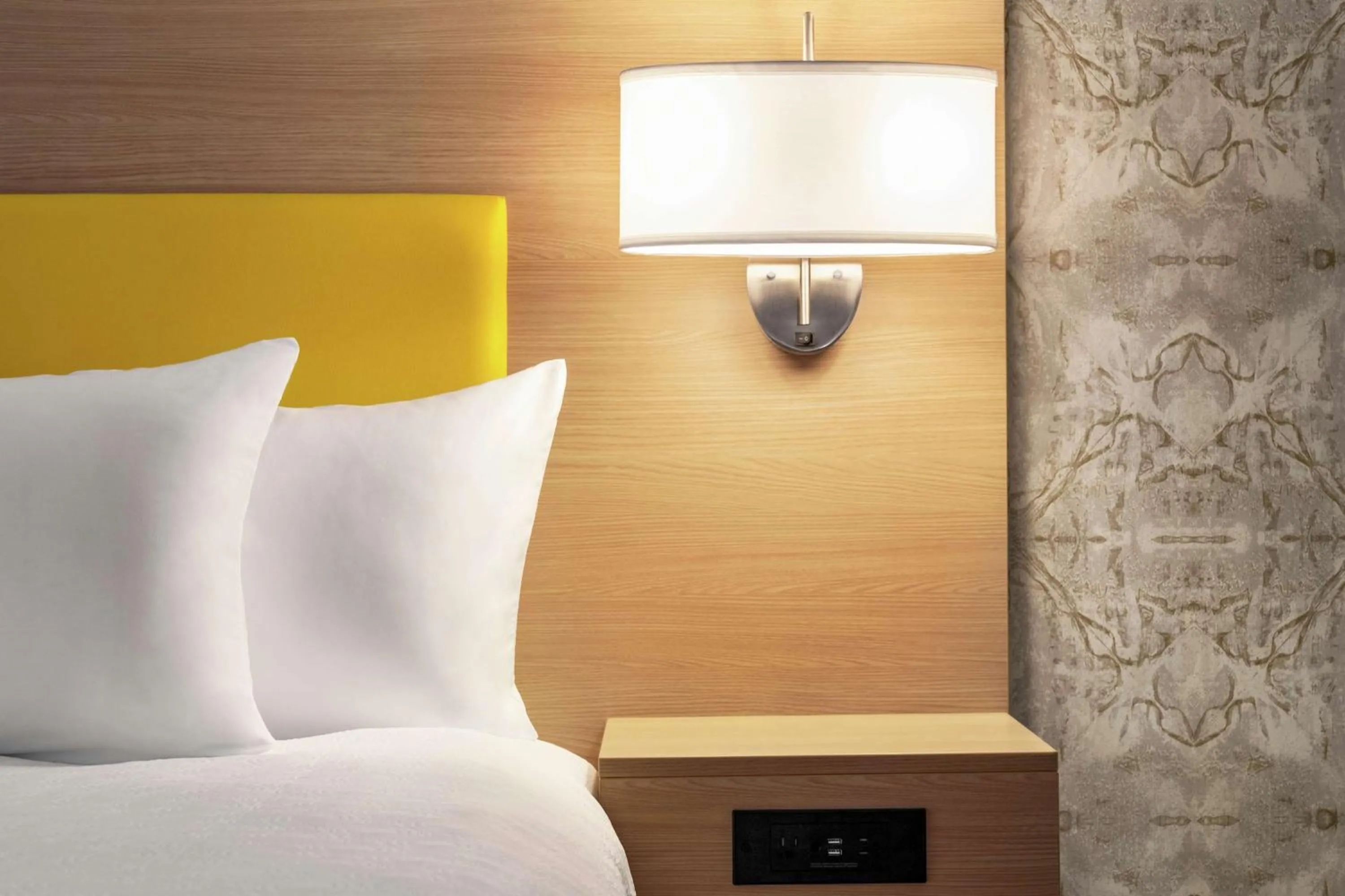 Bed in Home2 Suites By Hilton Glen Mills Chadds Ford