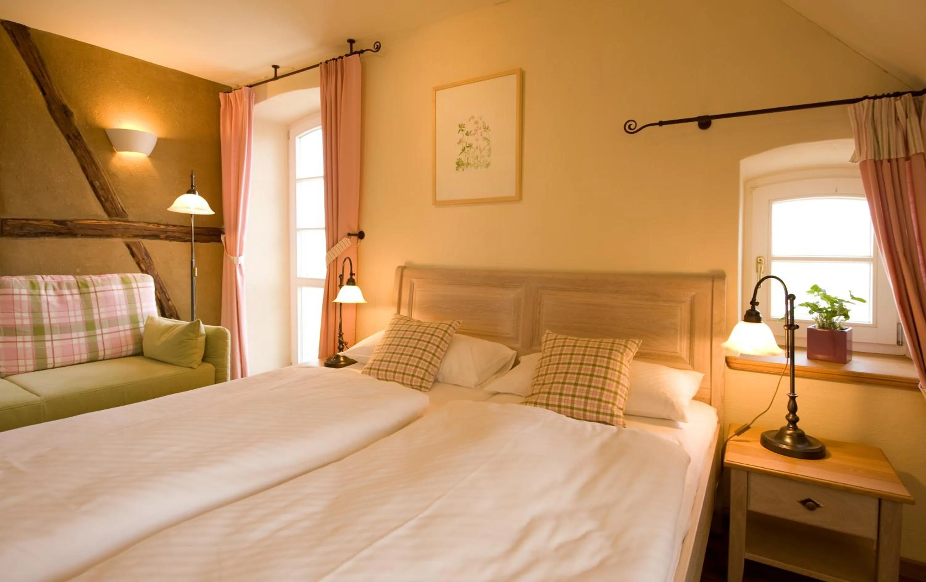 Photo of the whole room, Bed in Hotel Gutshaus Parin - Bio- und Gesundheitshotel