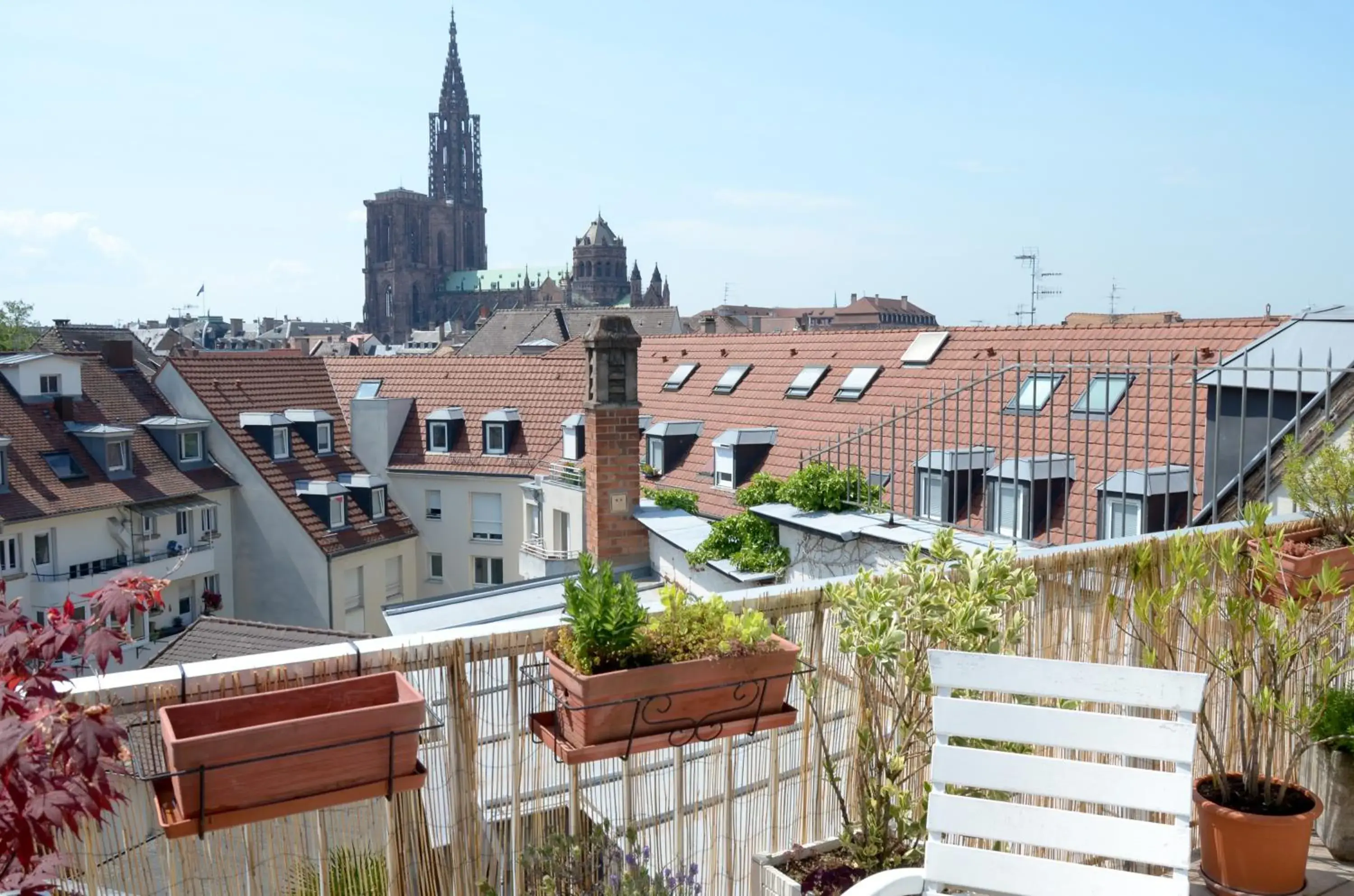 145m² city center 4 bedrooms view of the Cathedral 145m² city center 4 bedrooms view of the Cathedral