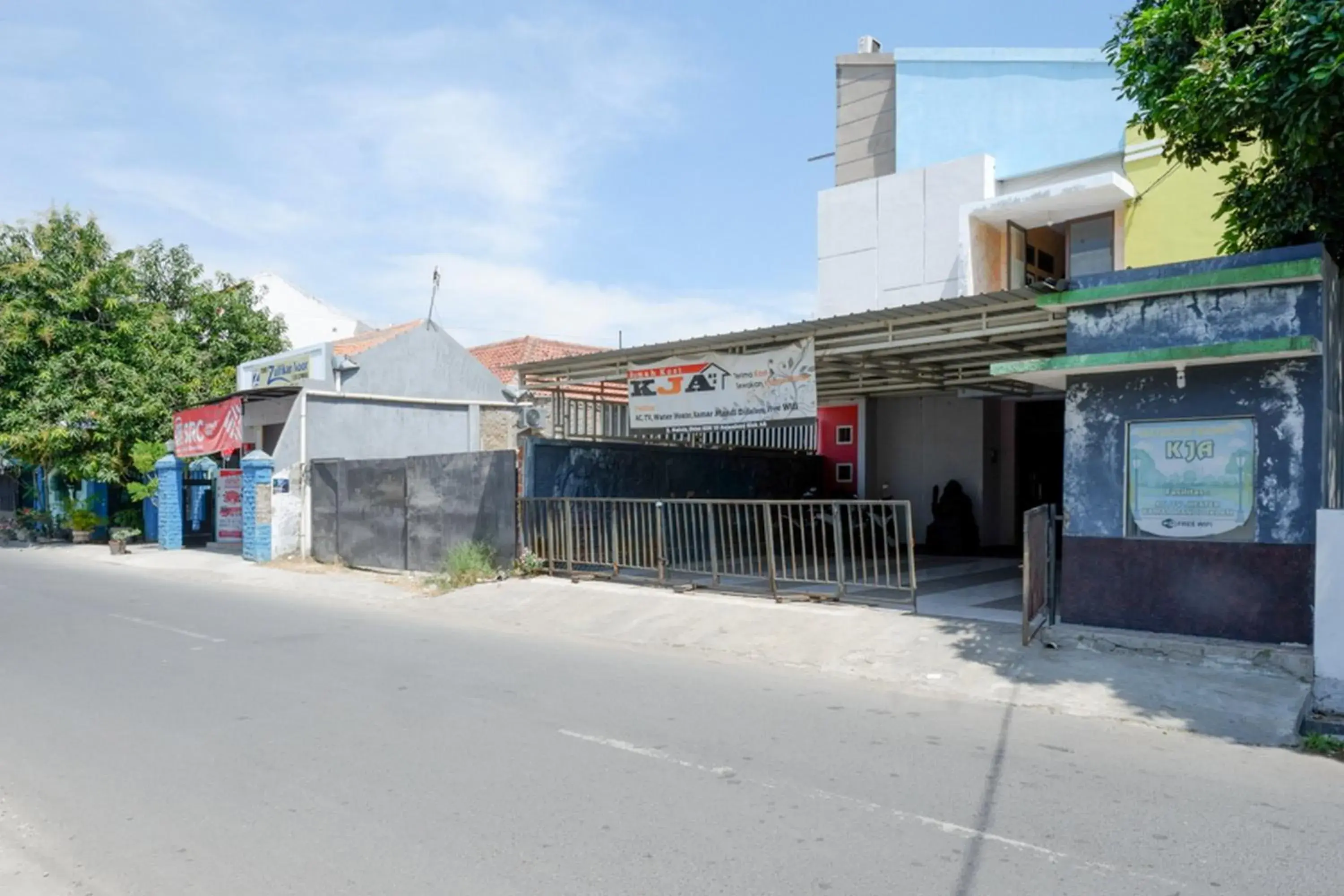 Property building in RedDoorz near GOR Wisanggeni Property building in RedDoorz near GOR Wisanggeni
