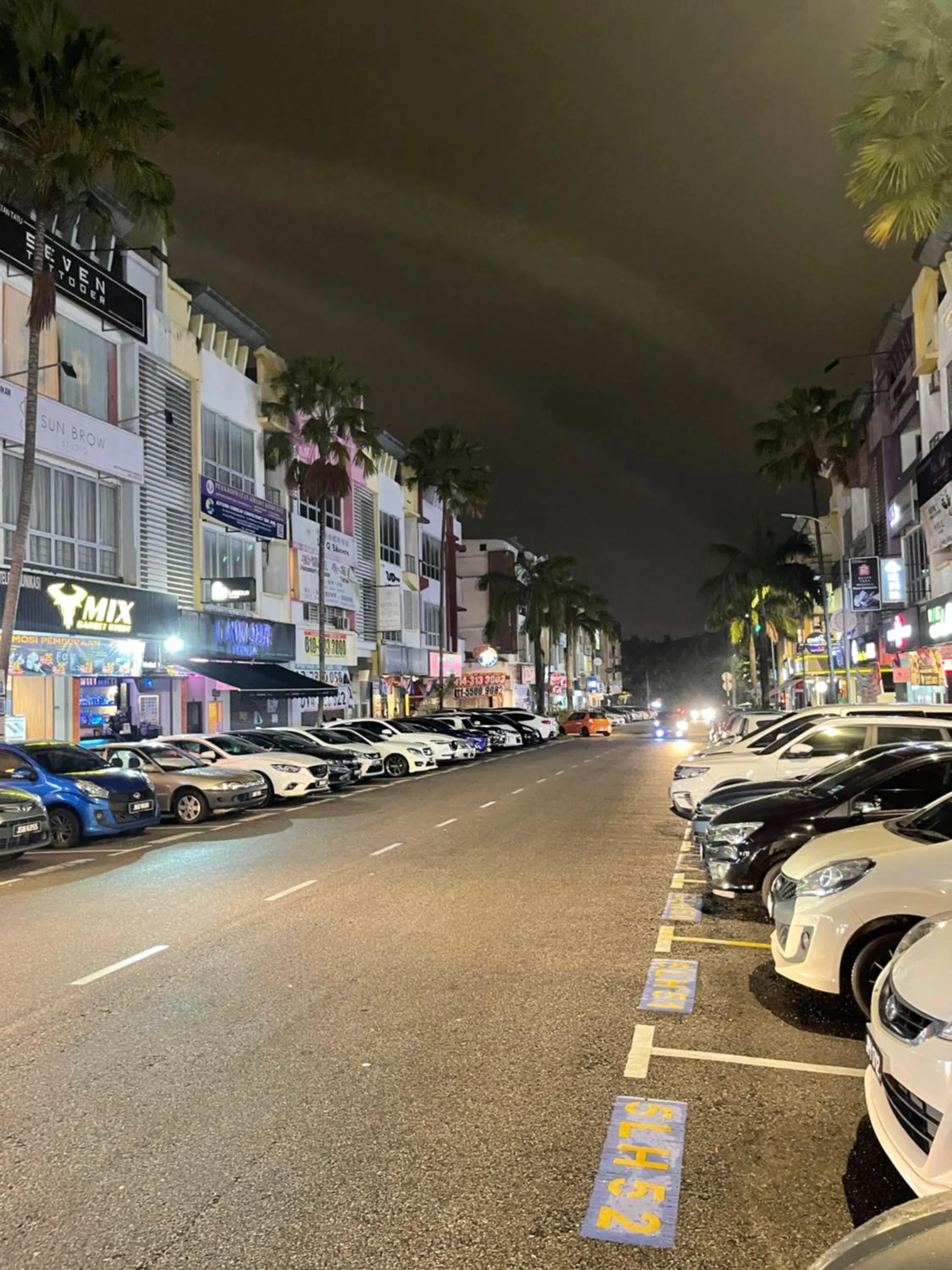 Neighbourhood in ZZZ SLEEP MODE CAPSULE