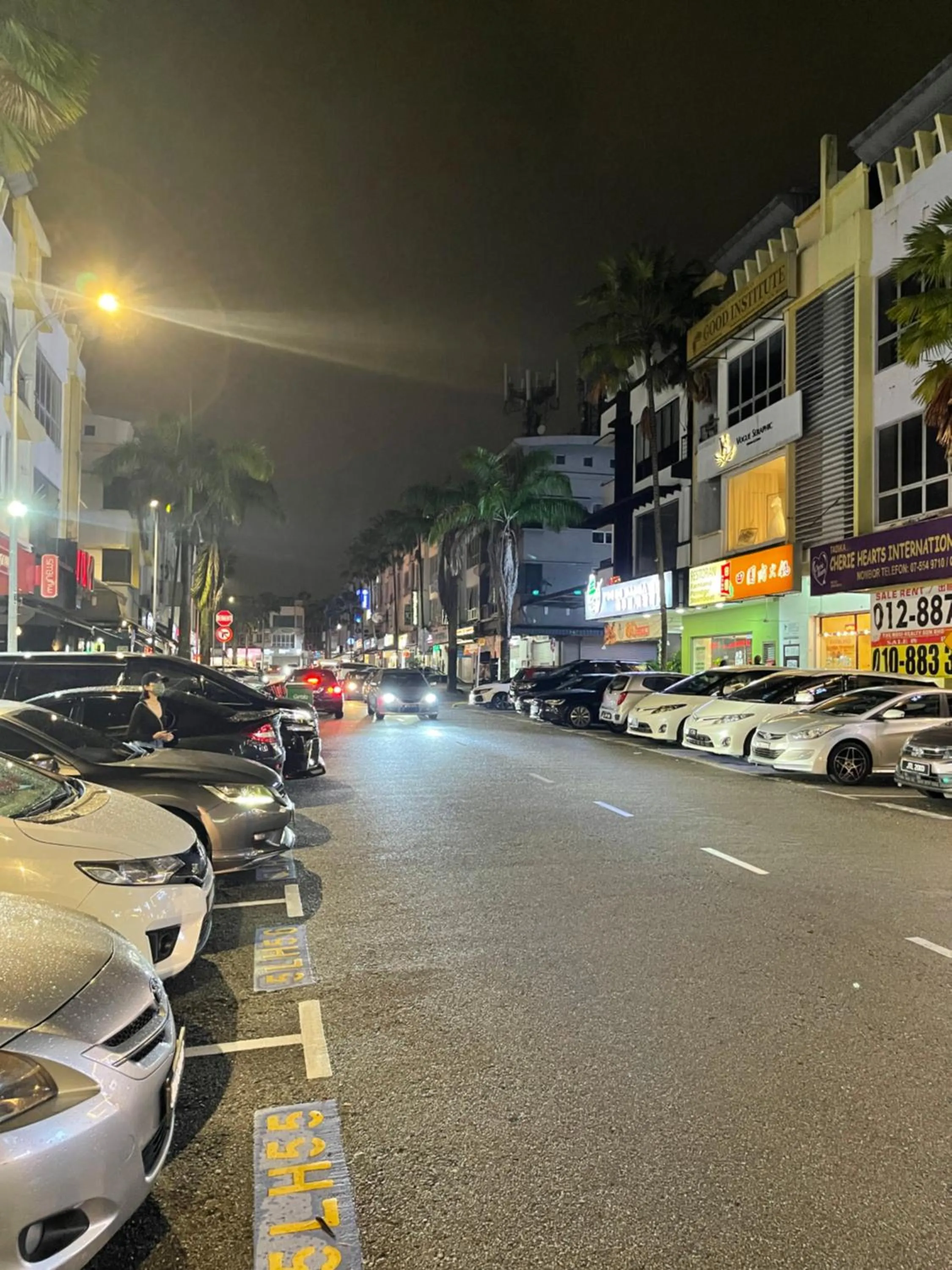 Neighbourhood in ZZZ SLEEP MODE CAPSULE