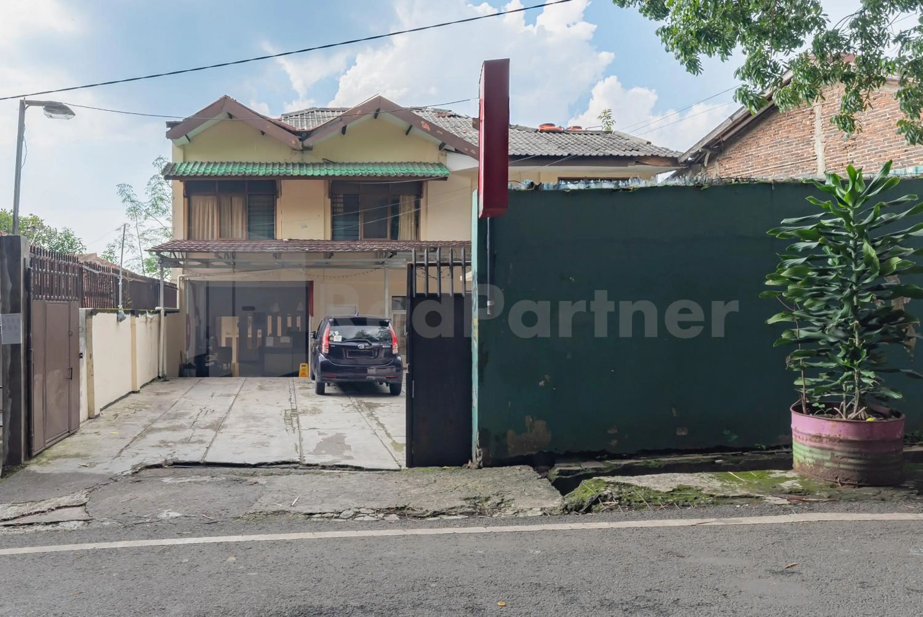 Property building in Wisma Alamanda RedPartner