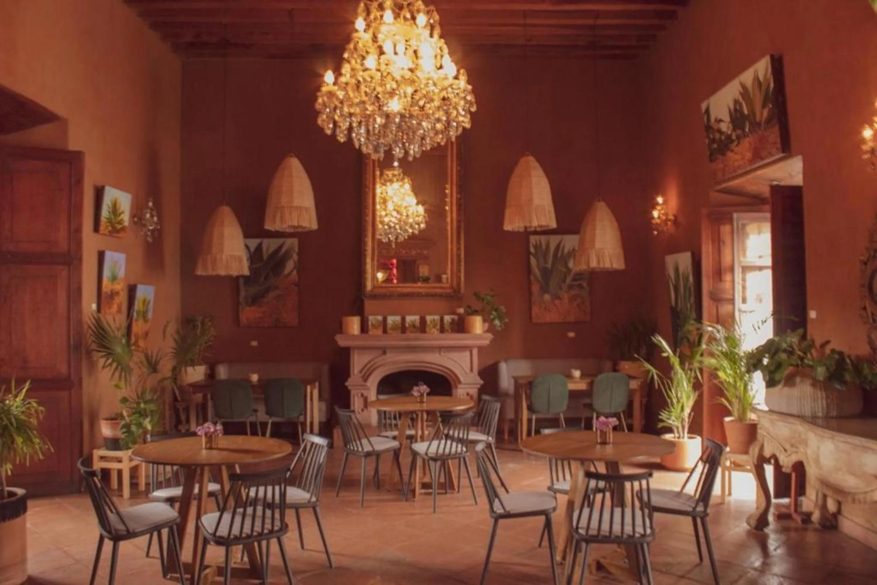 Restaurant/places to eat in Mansion de los Sueños