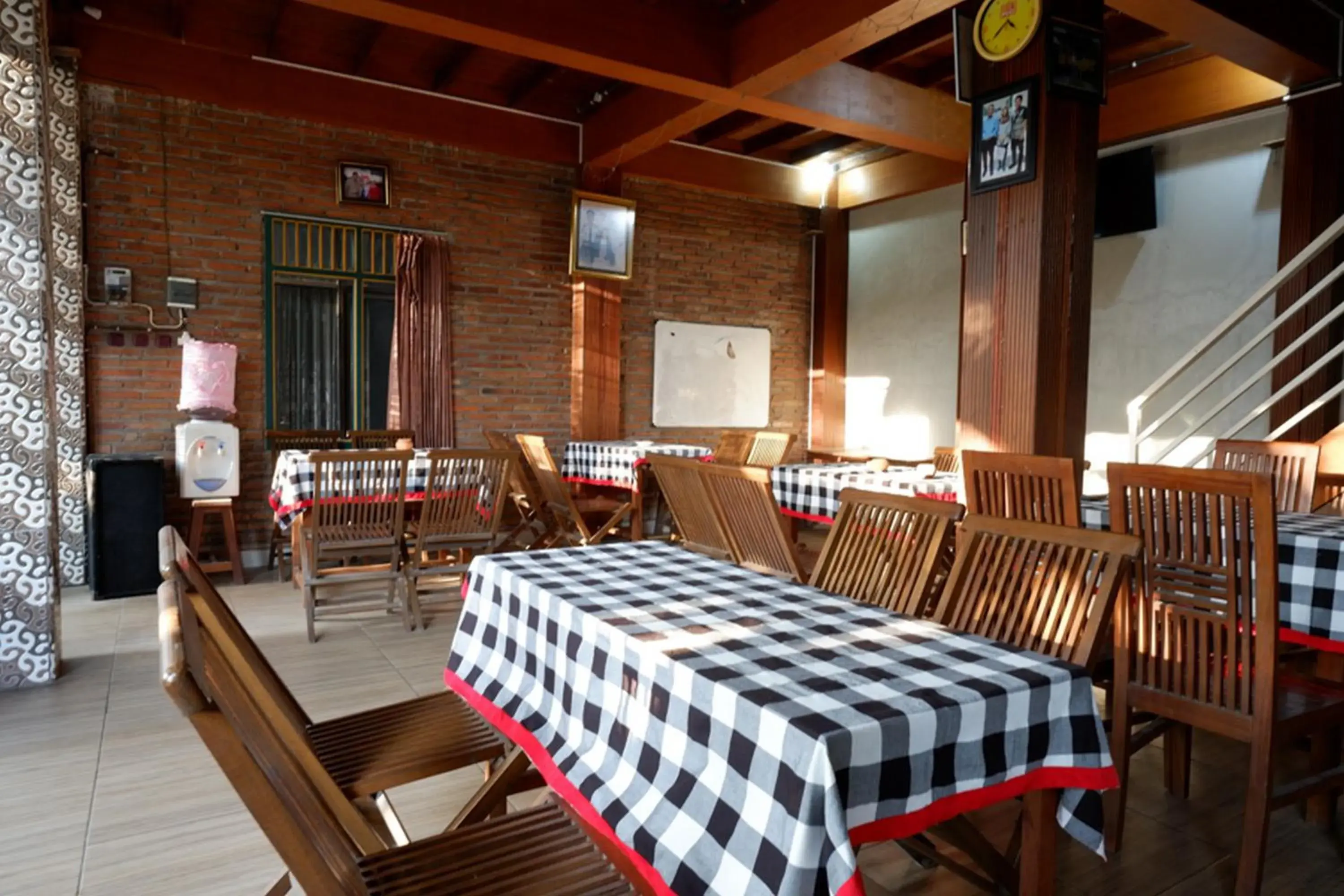 Restaurant/places to eat in RedDoorz Syariah near Menara Kudus Restaurant/places to eat in RedDoorz Syariah near Menara Kudus