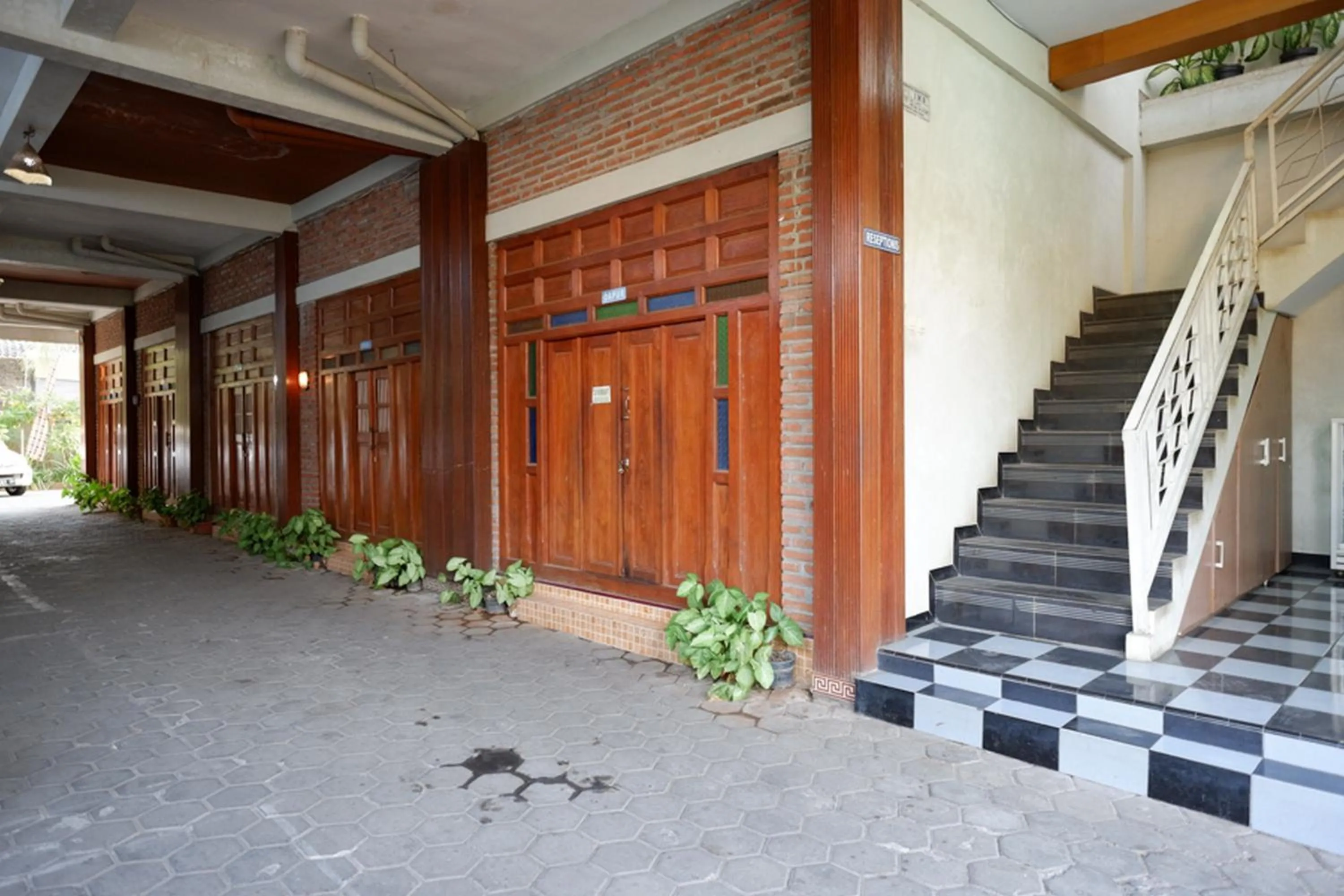 Facade/entrance in RedDoorz Syariah near Menara Kudus