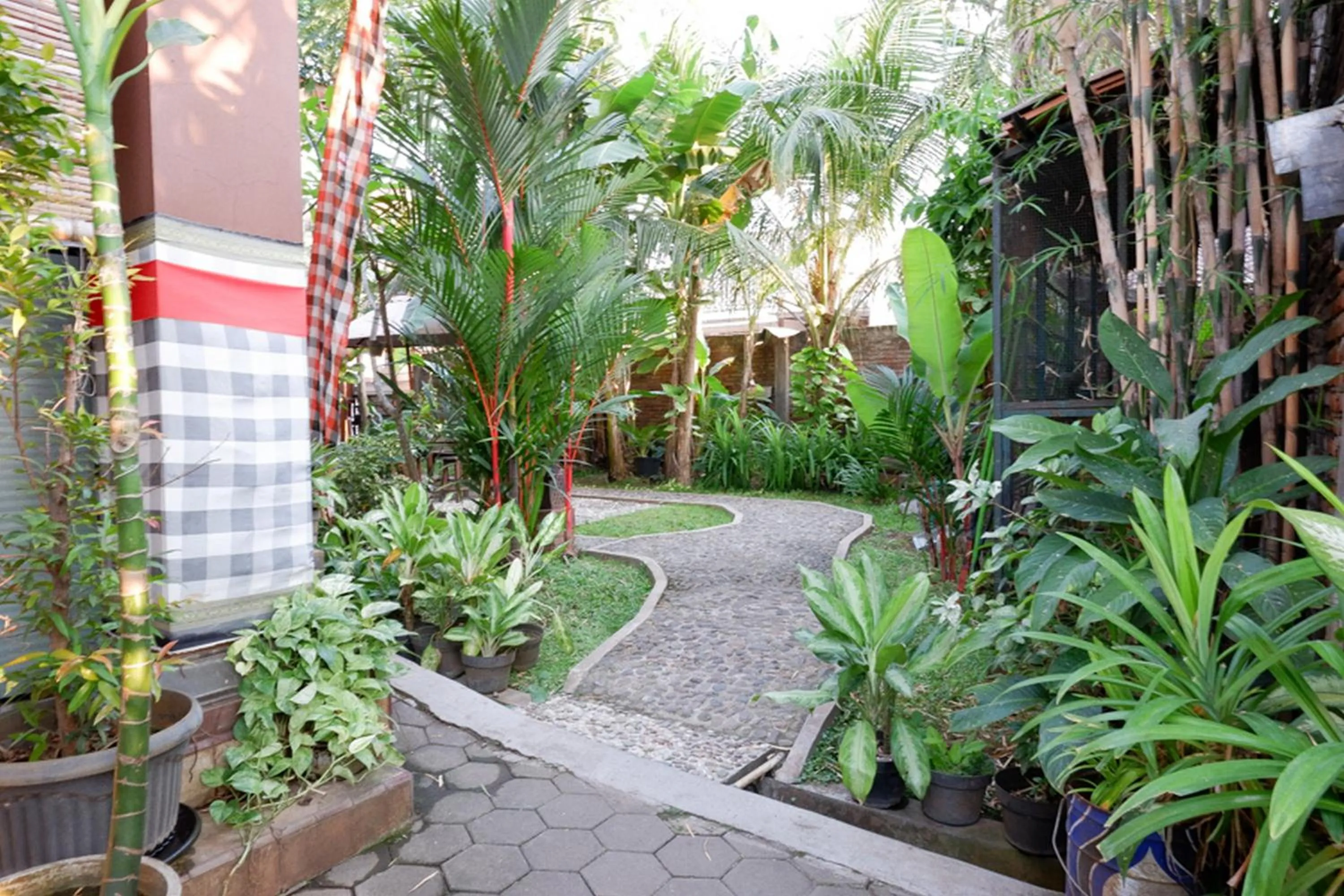 Garden in RedDoorz Syariah near Menara Kudus