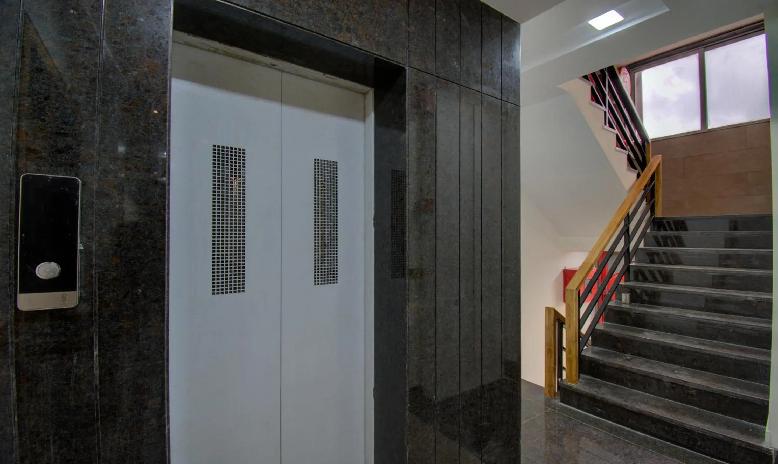 Hotel Amisha International Hotel Amisha International