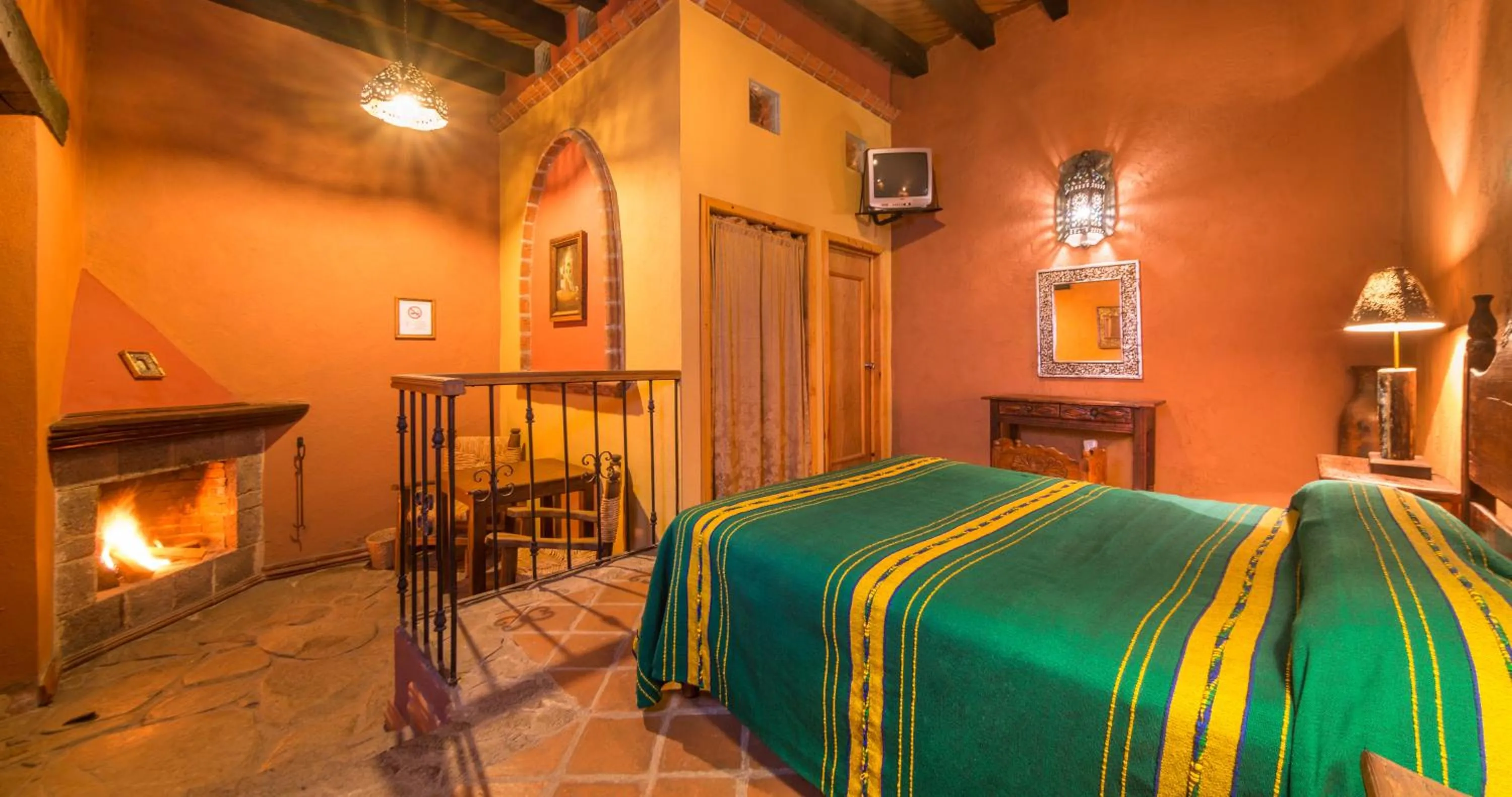 Bed in Meson de San Antonio