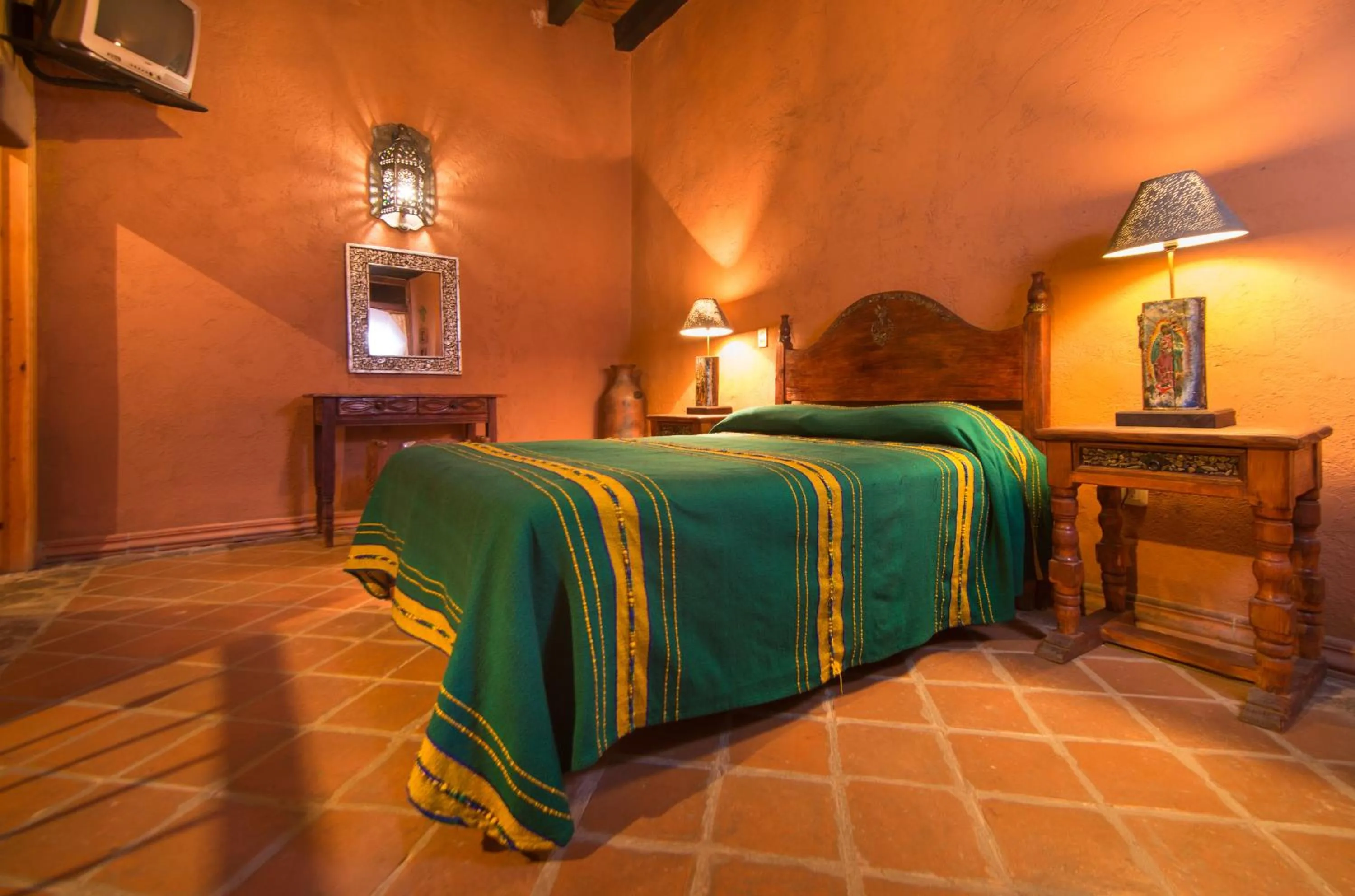 Bed in Meson de San Antonio