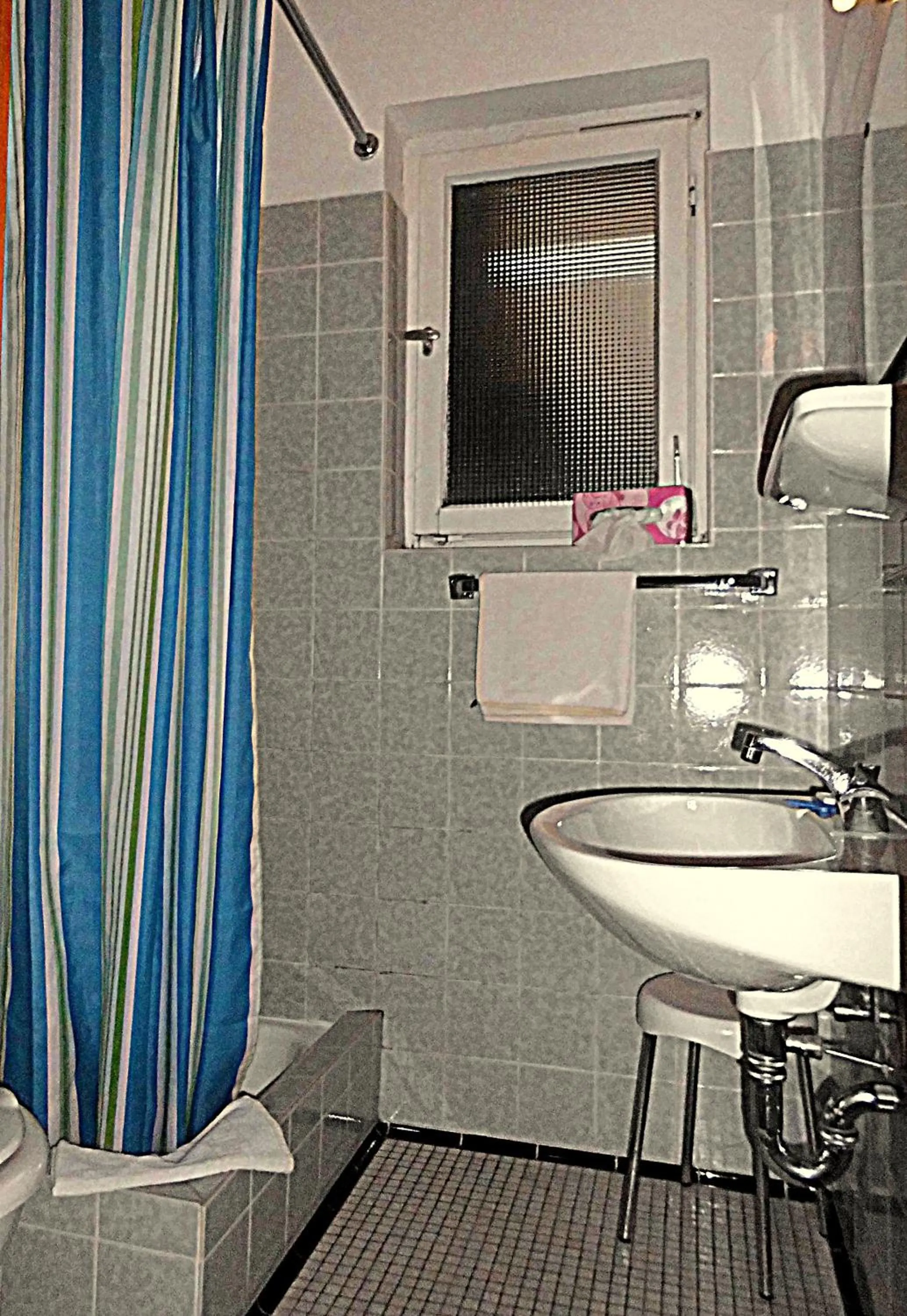 Bathroom in Hotel Haus Hellhohl Garni