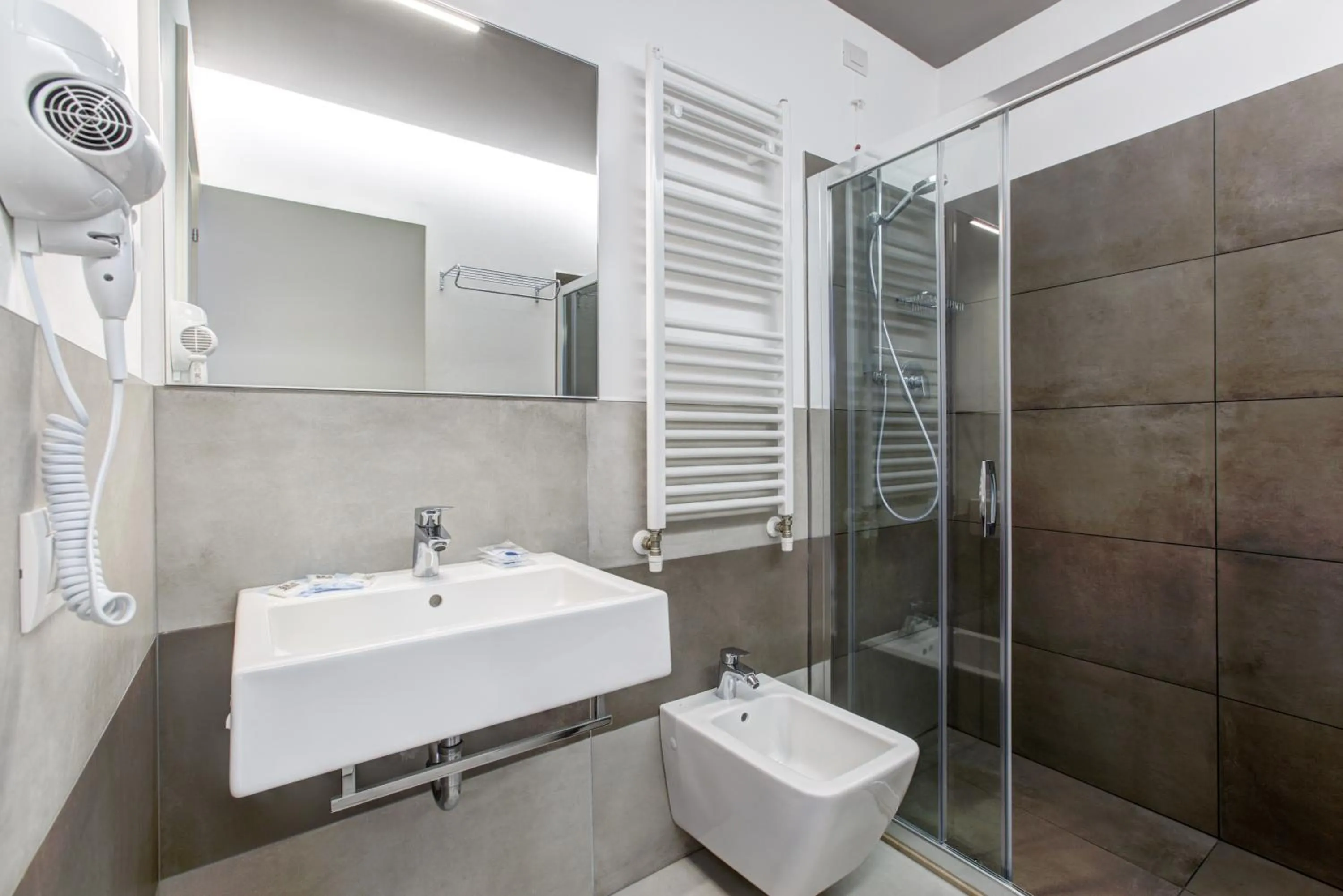 Shower in Hotel Villa Augustea