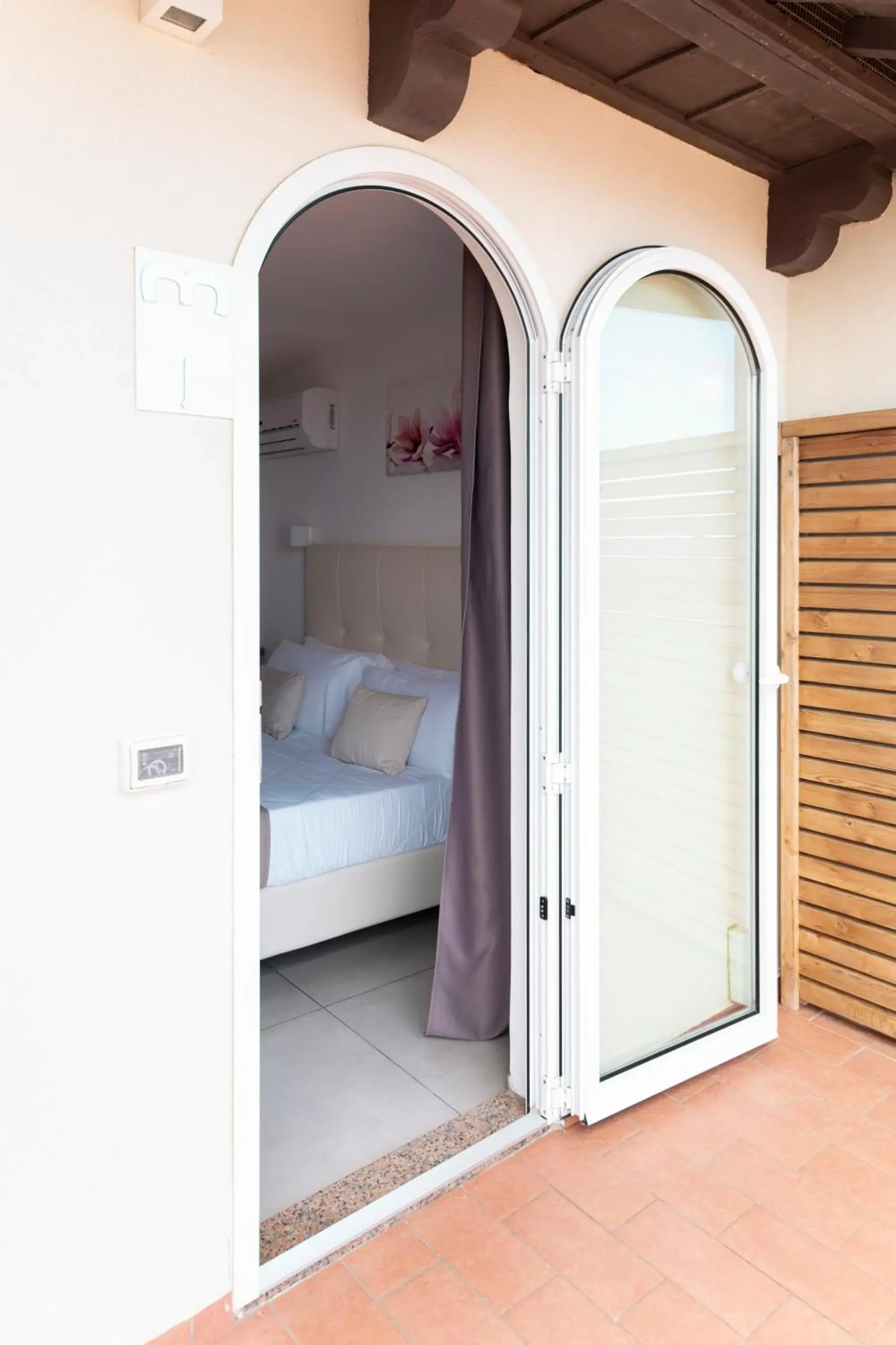 Balcony/Terrace, Bed in Hotel Villa Augustea