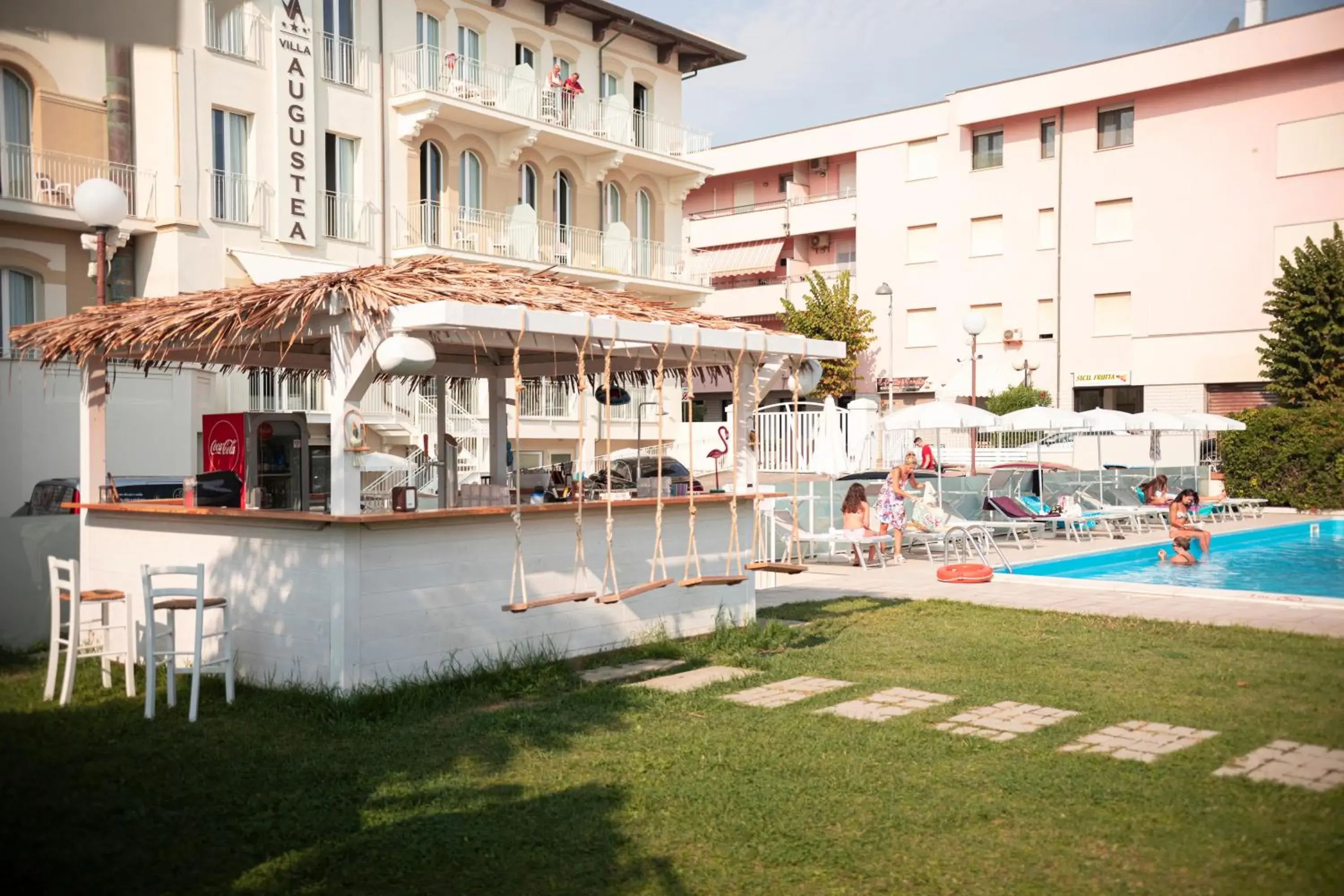 Lounge or bar, Swimming Pool in Hotel Villa Augustea