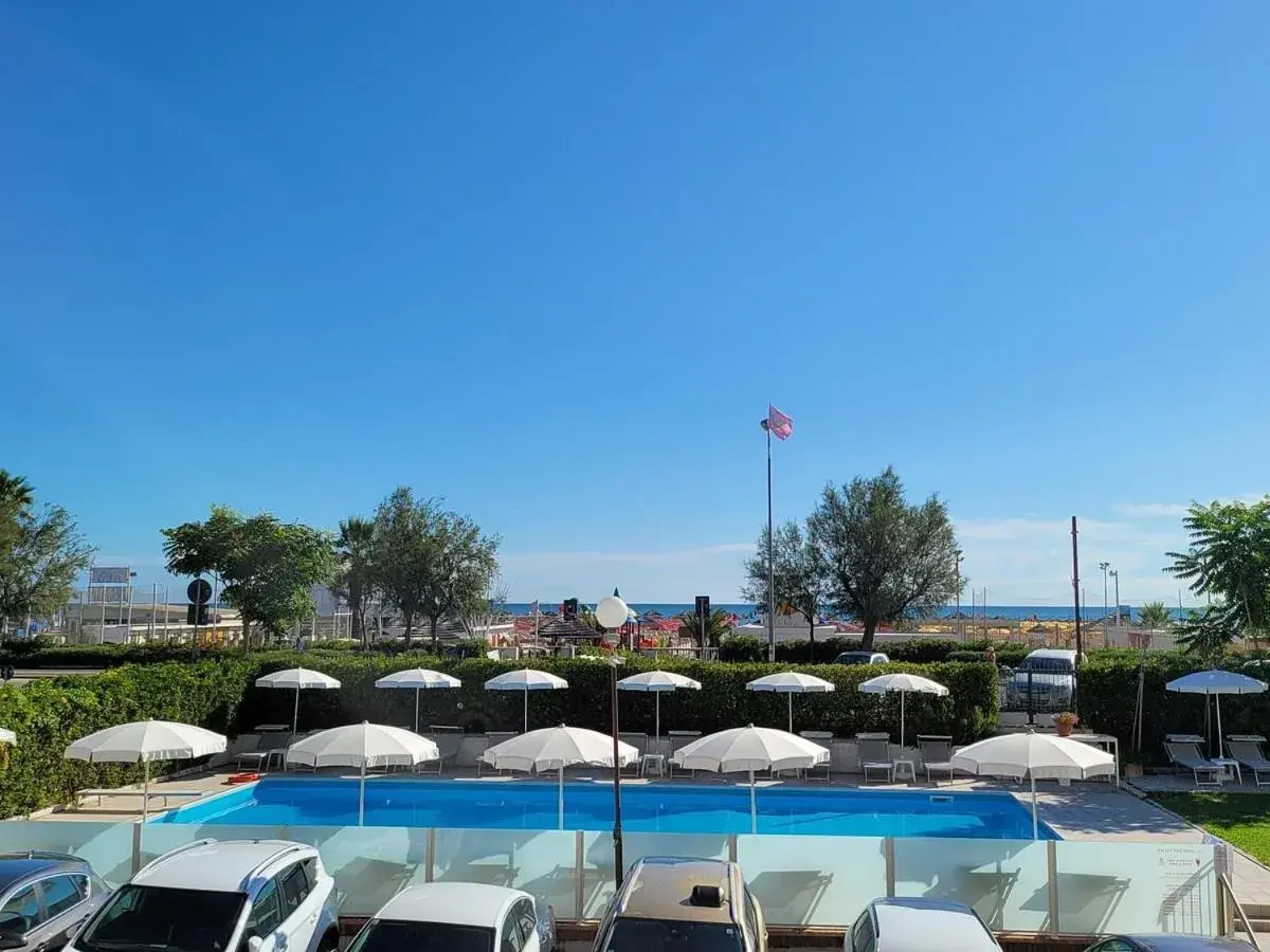 Day, Swimming Pool in Hotel Villa Augustea