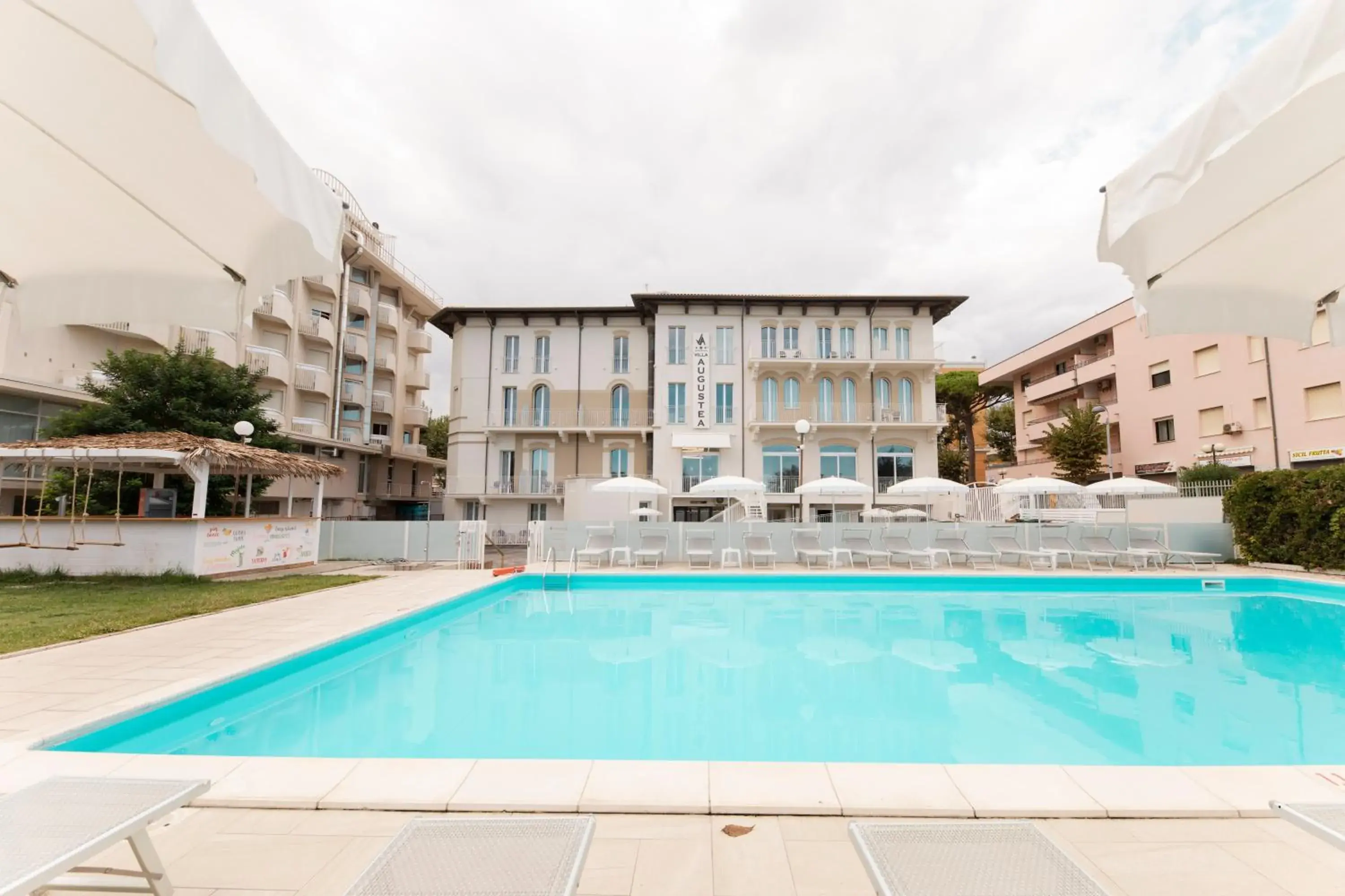 Swimming Pool in Hotel Villa Augustea