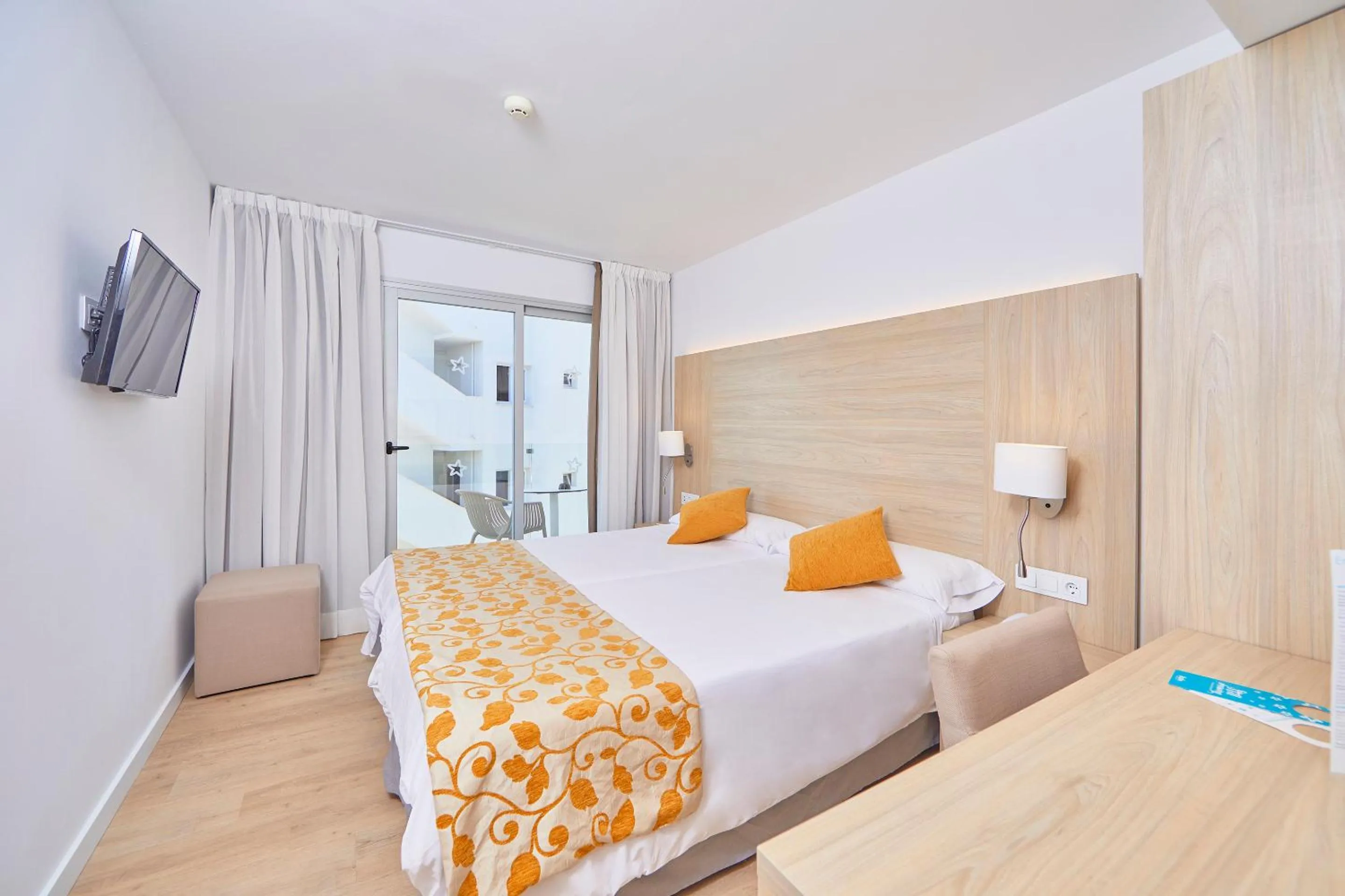 Bed in Hotel Ilusion Moreyo - Adults Only