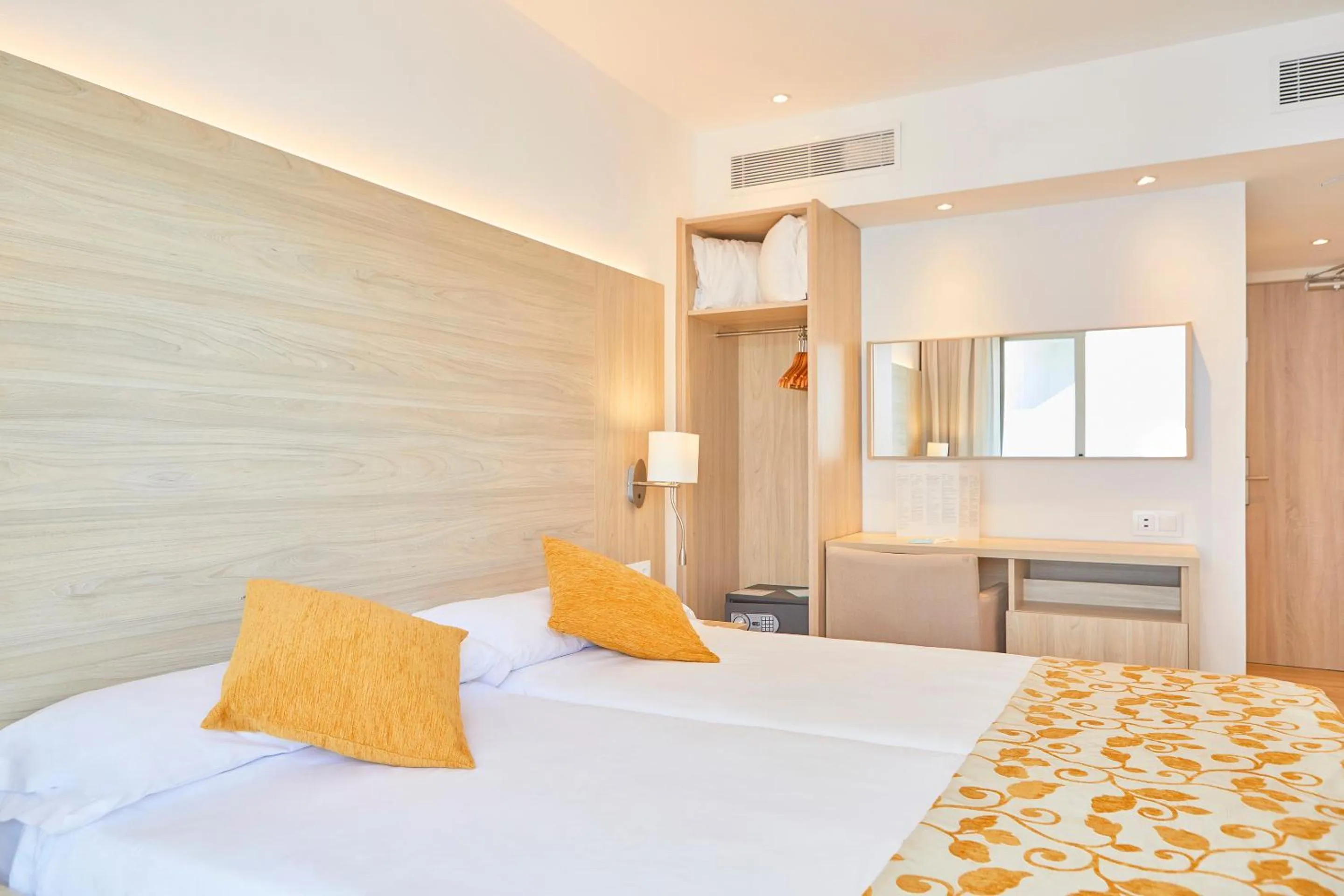 Bed in Hotel Ilusion Moreyo - Adults Only