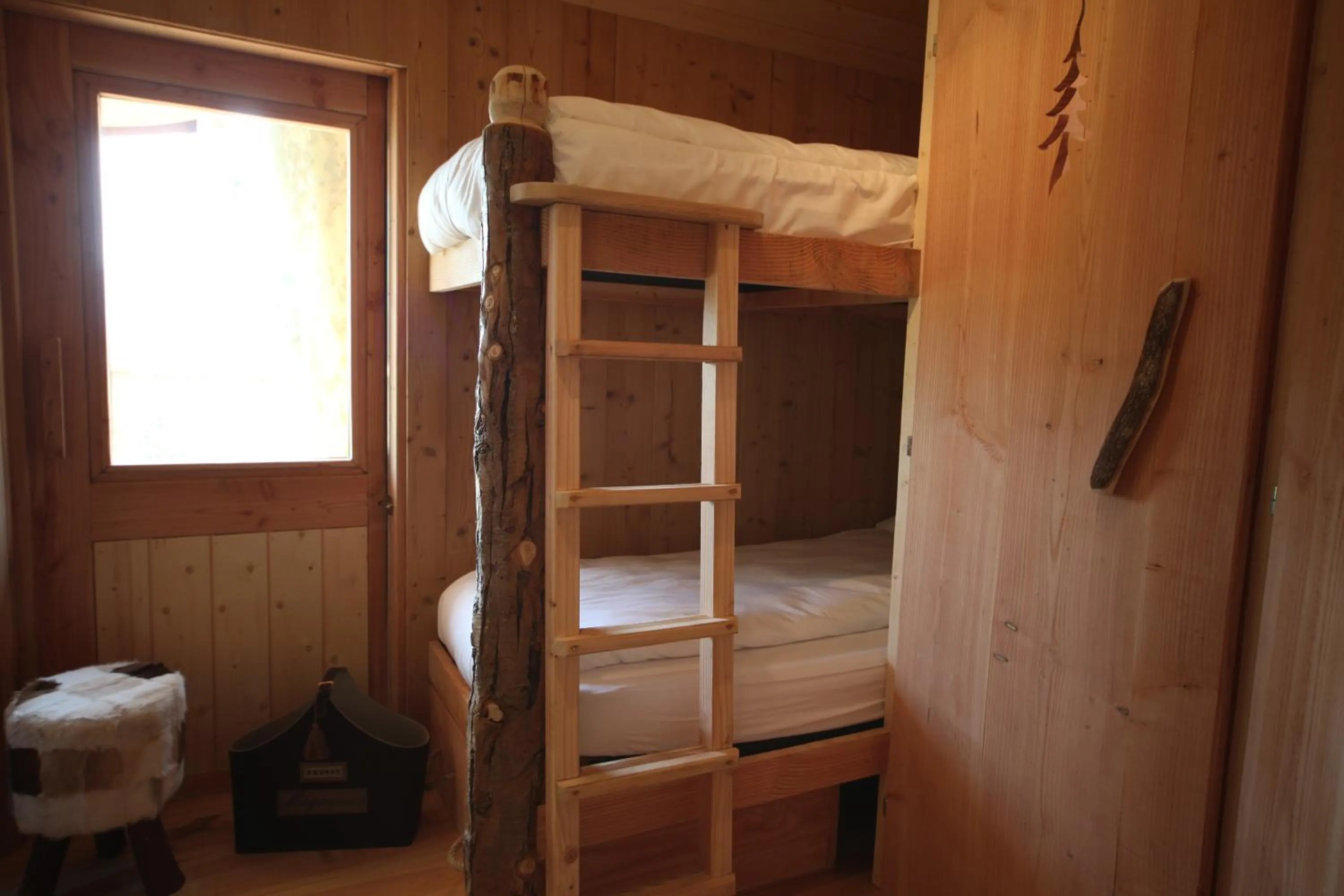 bunk bed, Bed in Château de La Dame Blanche - Logis