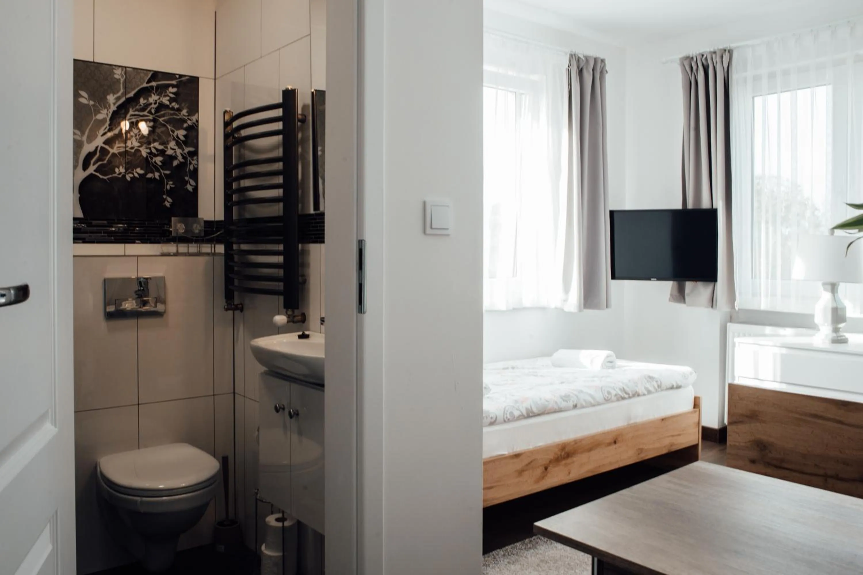 Shower, Bed in Motelik Janowski