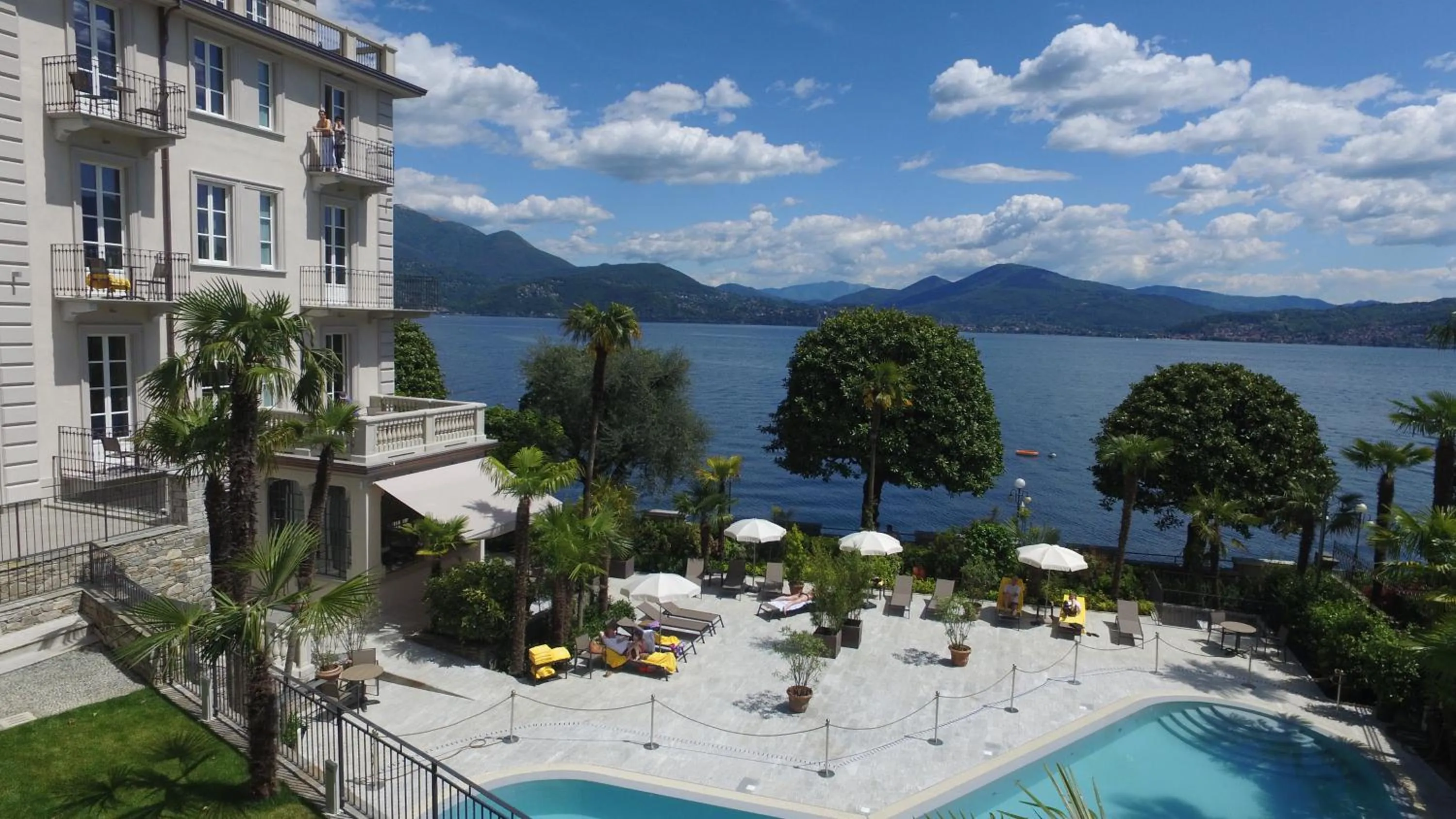 Swimming pool in Park Hotel Italia