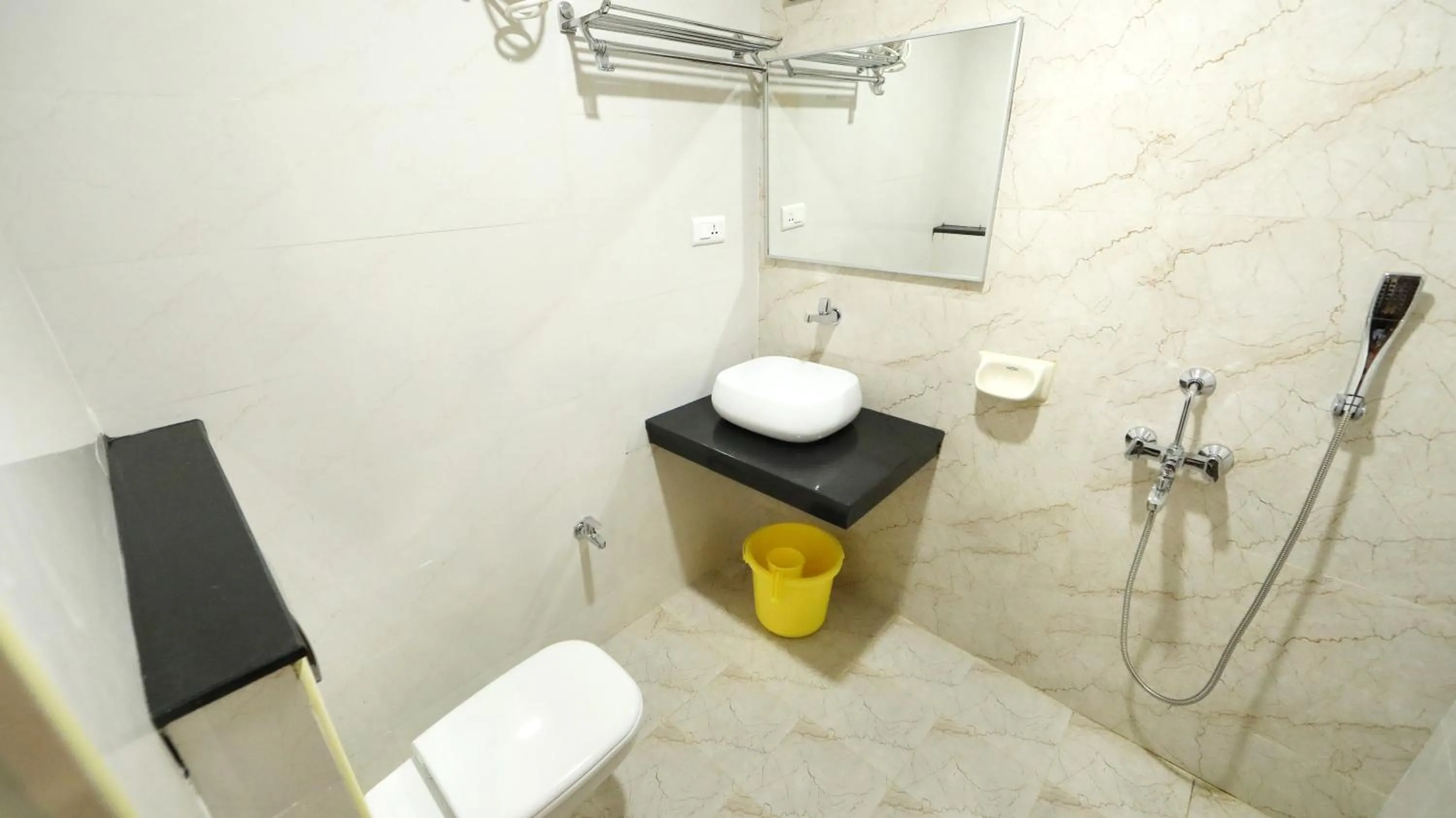 Toilet in Hotel Sri Ram Grand